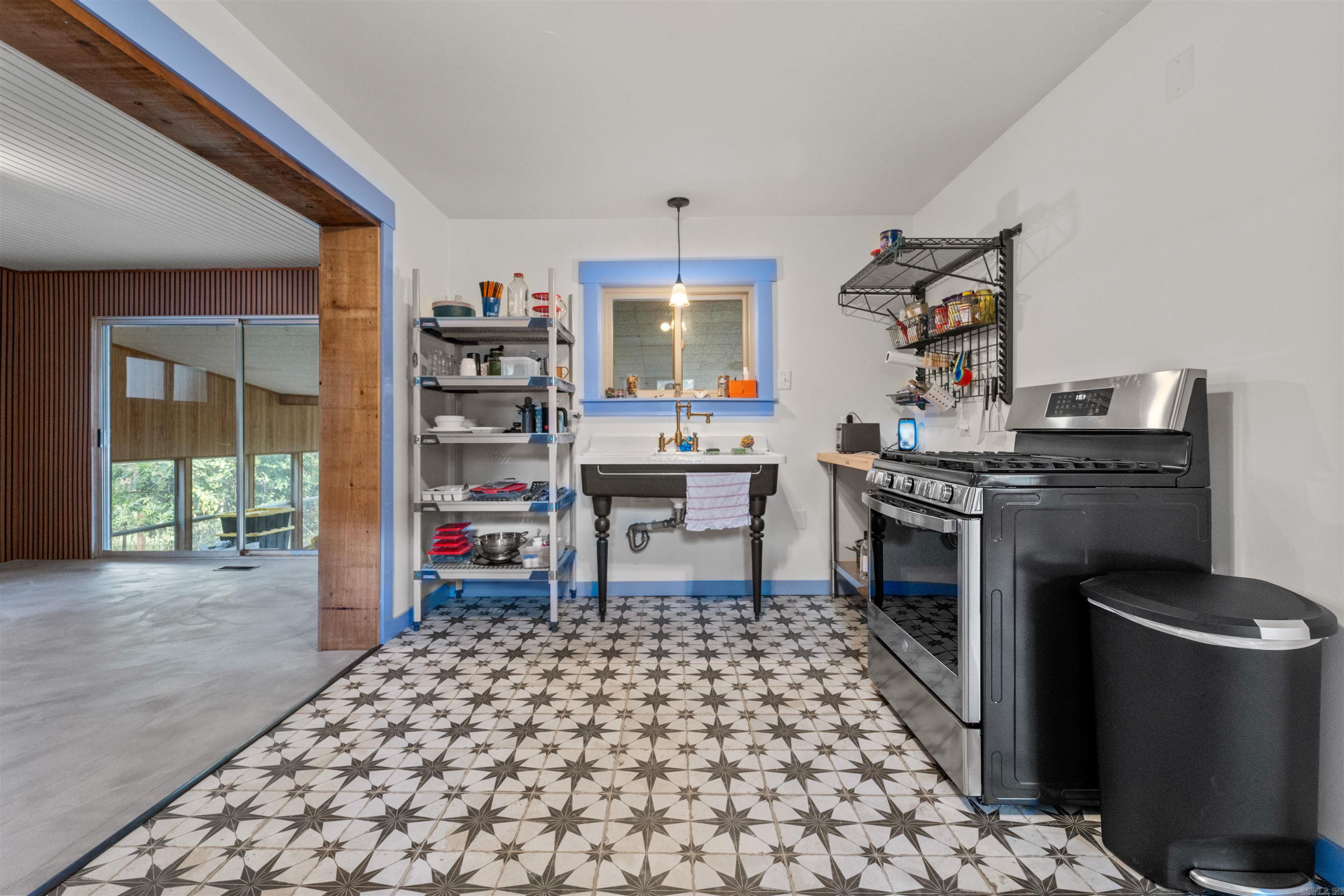 HEYDENS NLR HEIGHTS - Residential