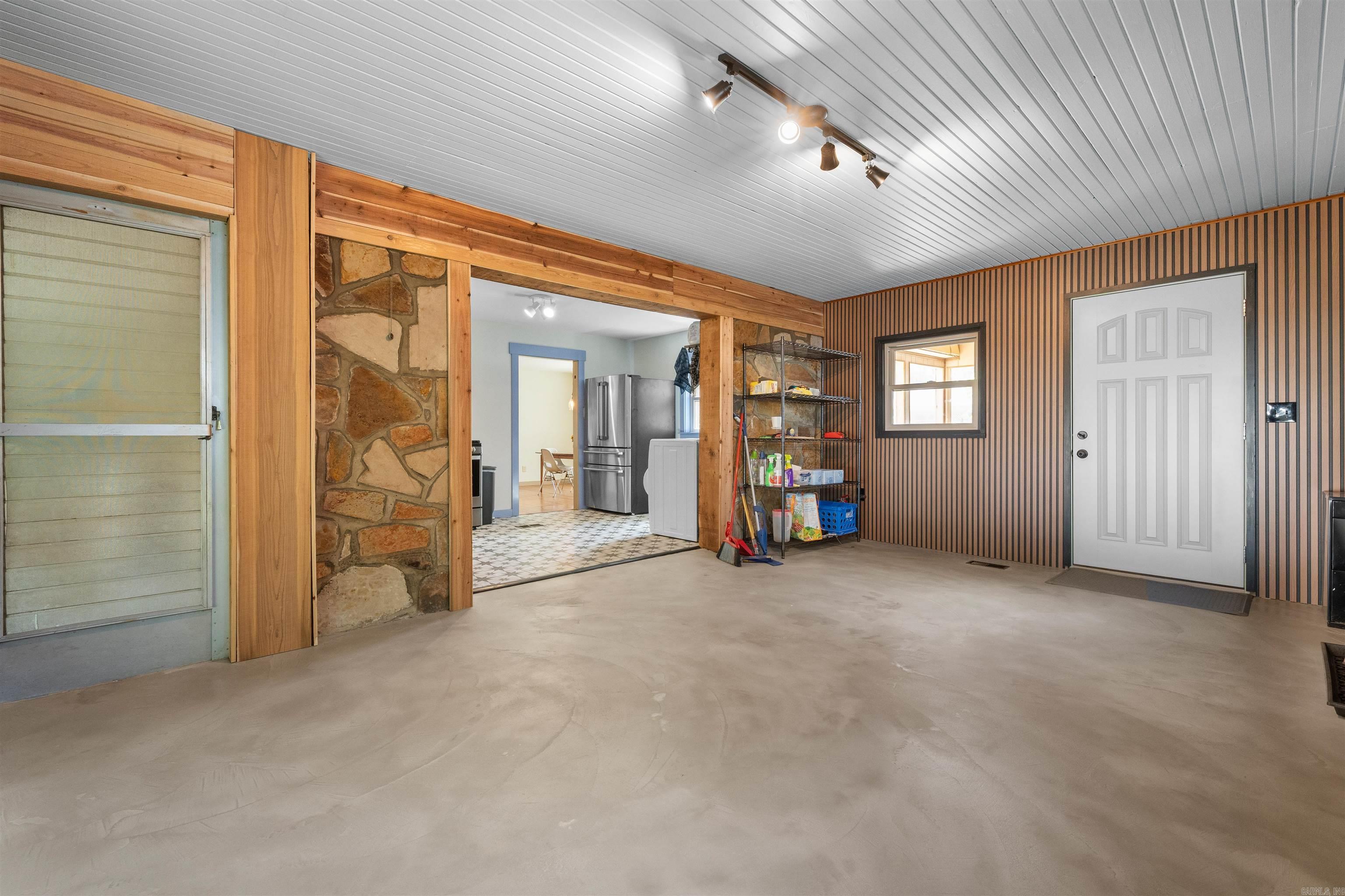 HEYDENS NLR HEIGHTS - Residential