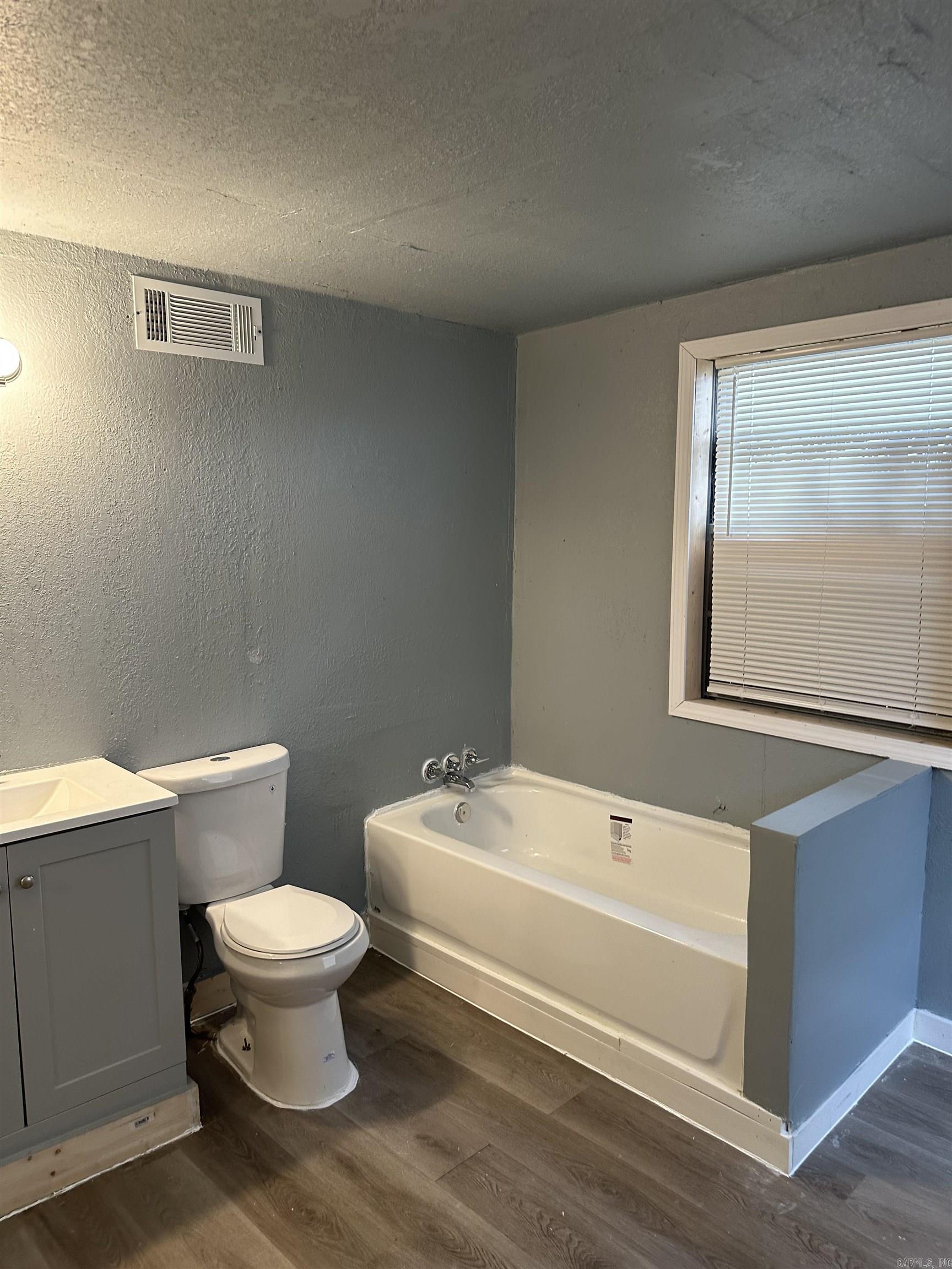 Dixie - Residential Lease