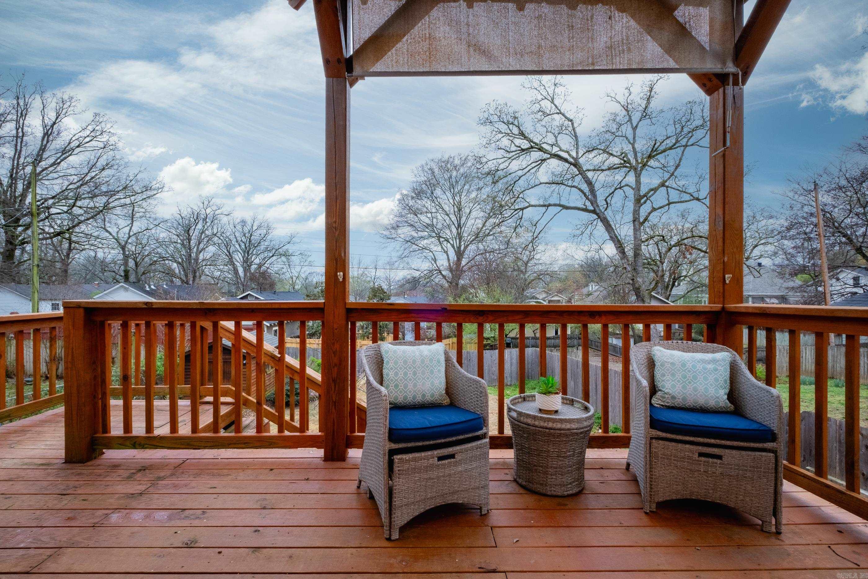 ELMHURST - Residential