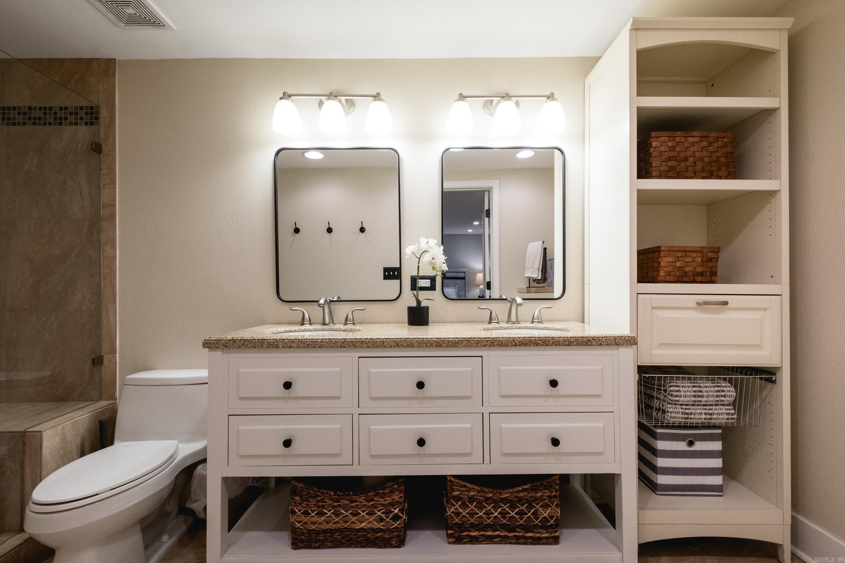 ELMHURST - Residential