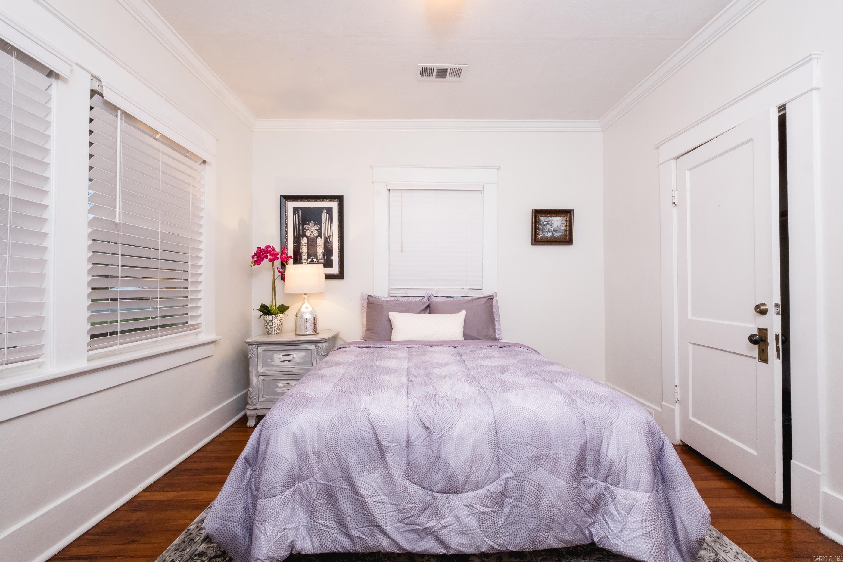 ELMHURST - Residential