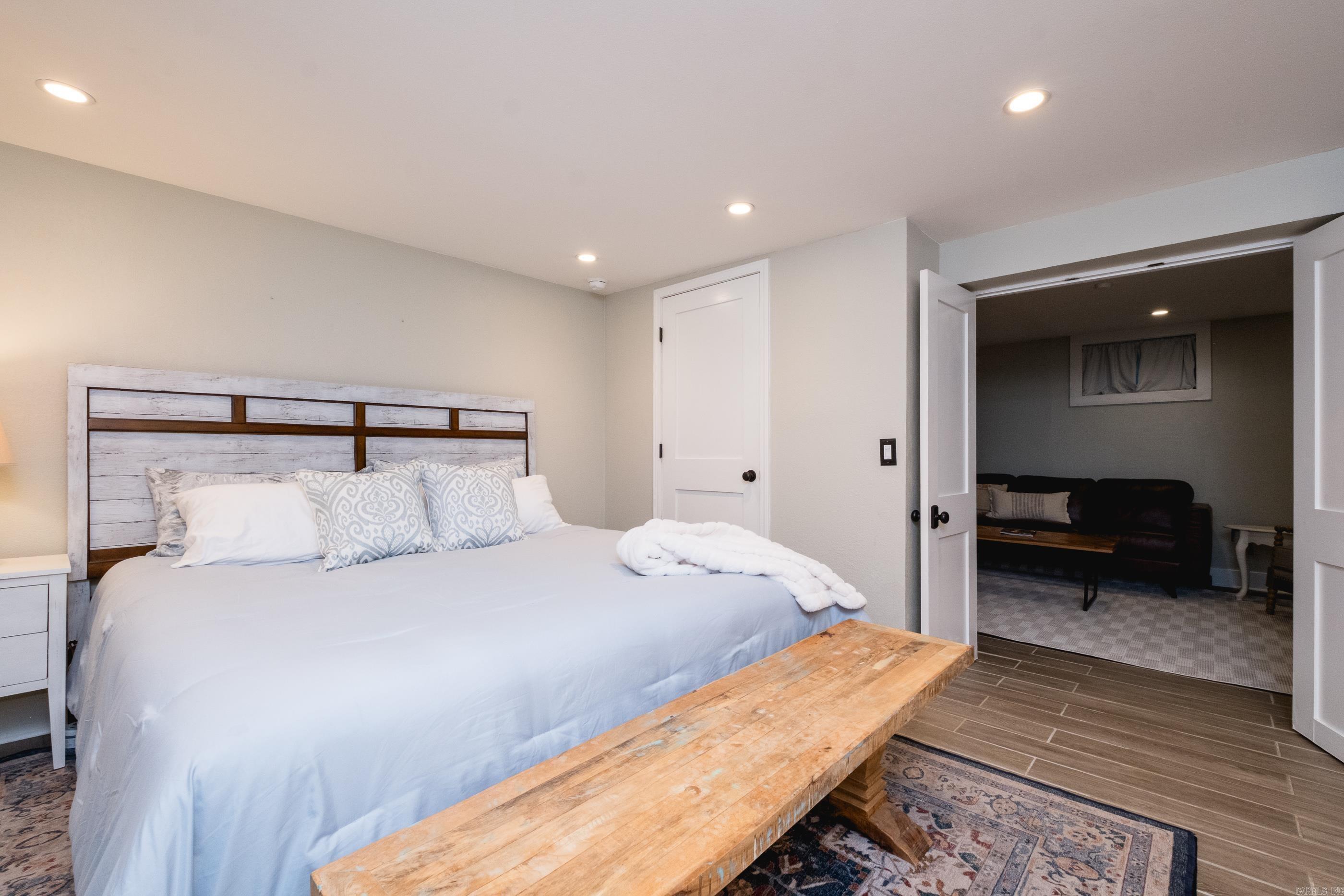 ELMHURST - Residential