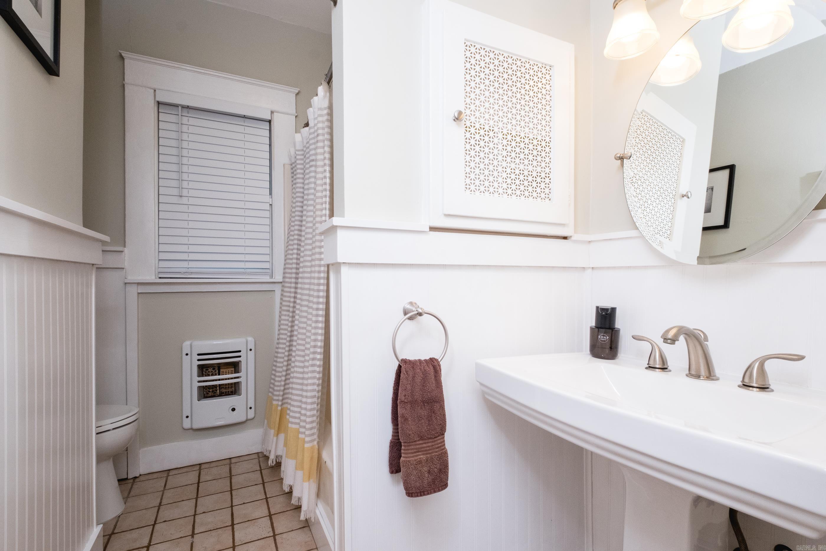 ELMHURST - Residential