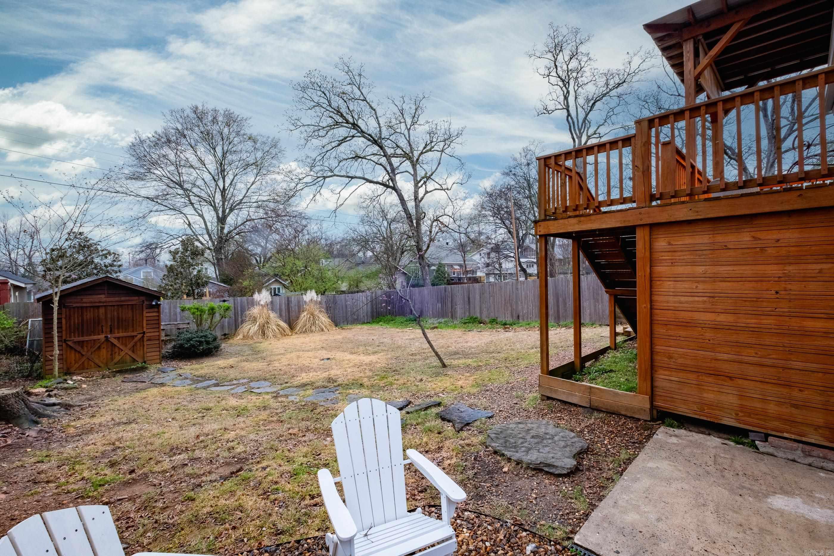 ELMHURST - Residential