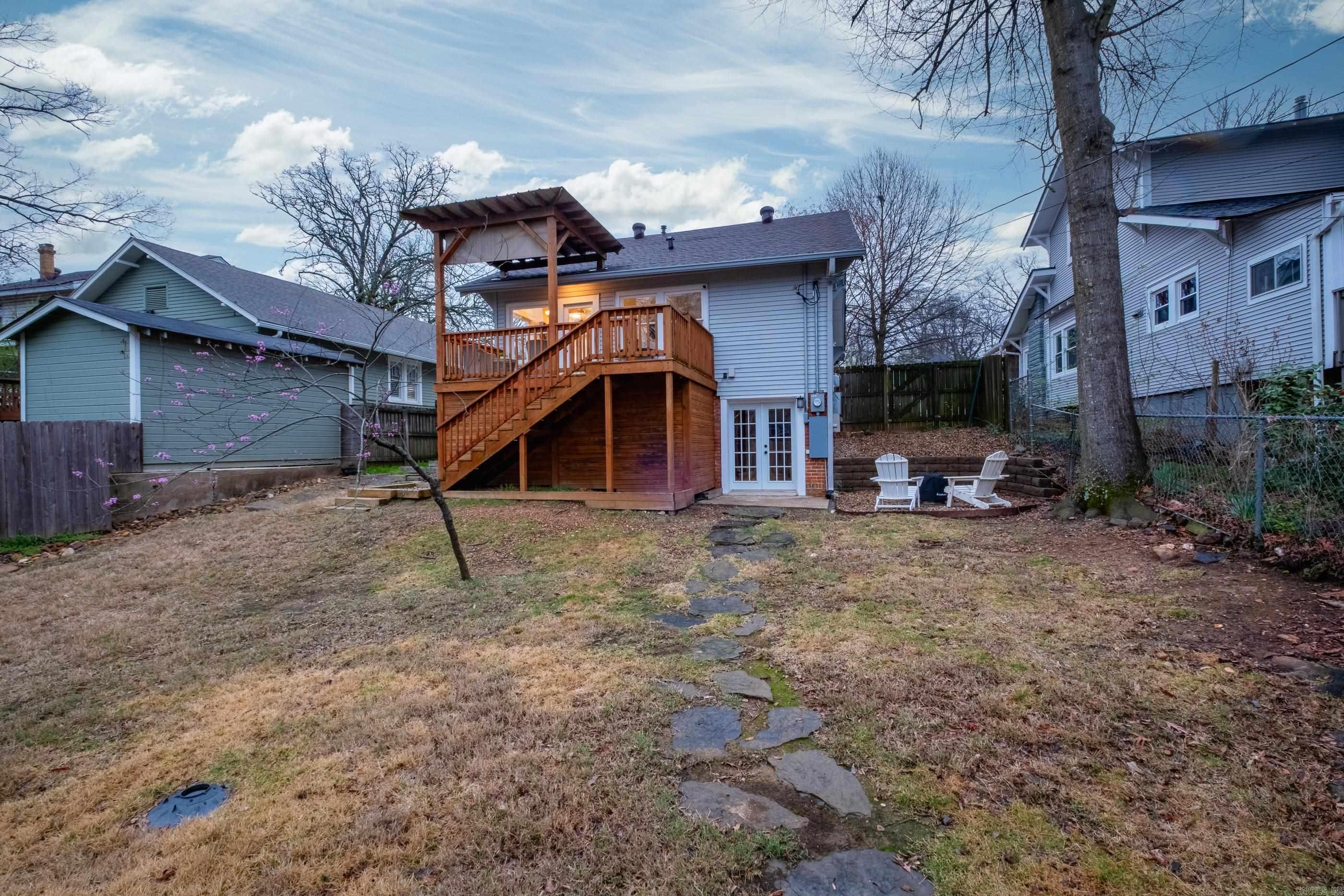 ELMHURST - Residential