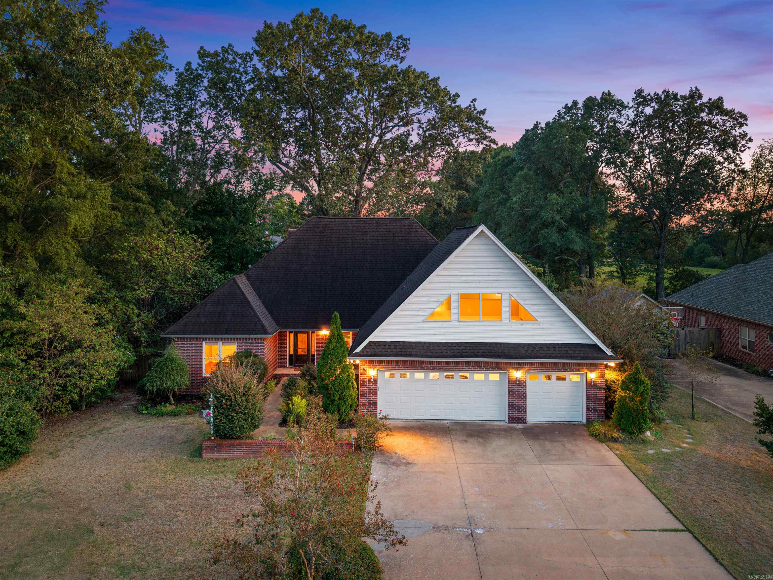 BRENTWOOD - Residential
