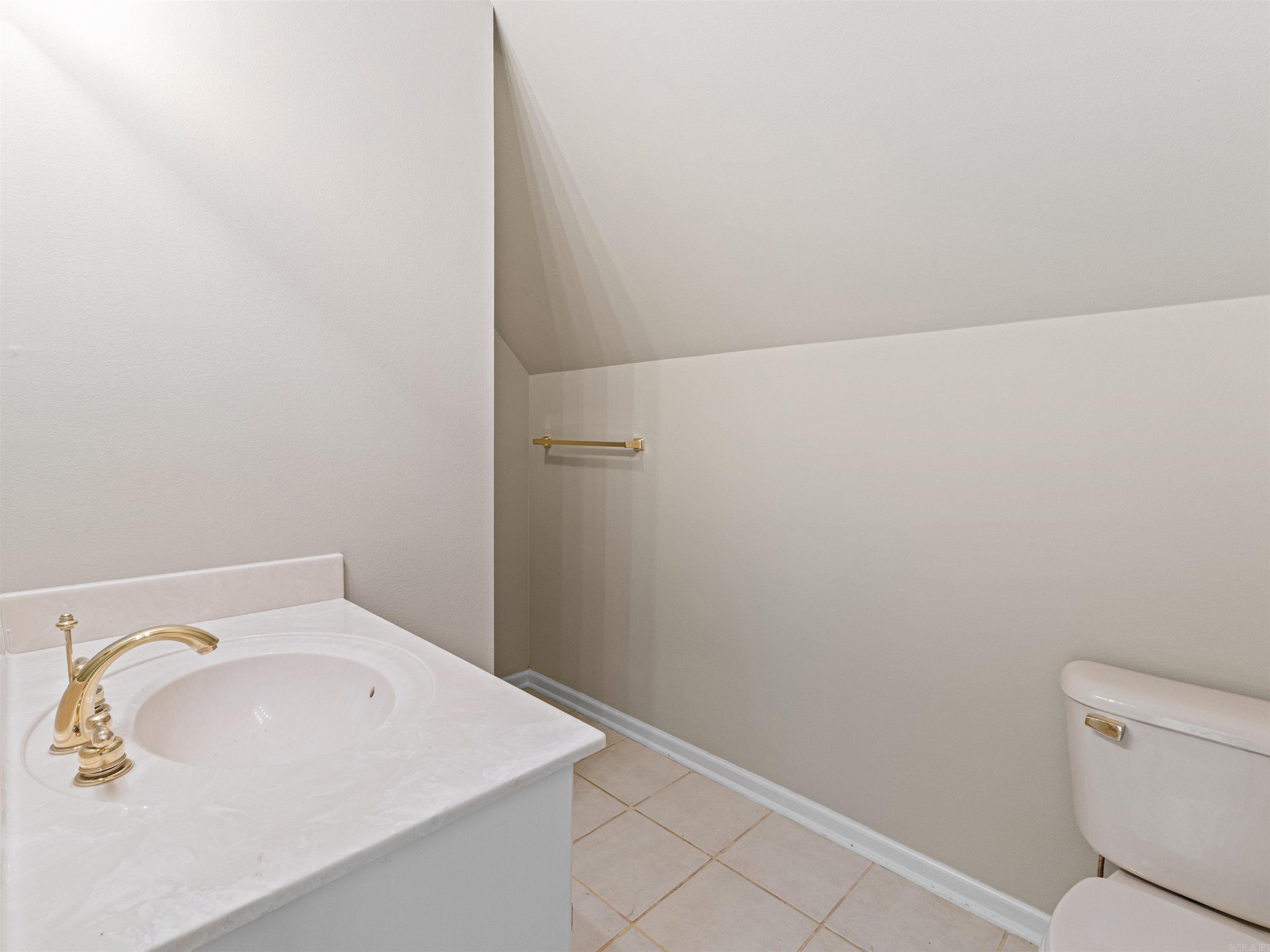 BRENTWOOD - Residential