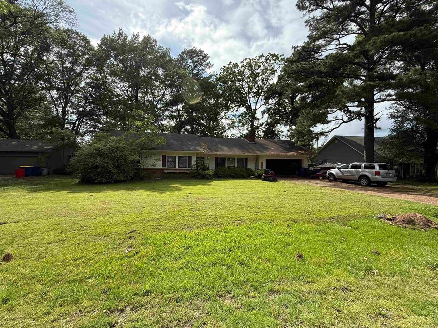 Remodeler's dream! This home sits on a large lot in the heart of Cabot close to schools and shopping. This home is being sold as is.