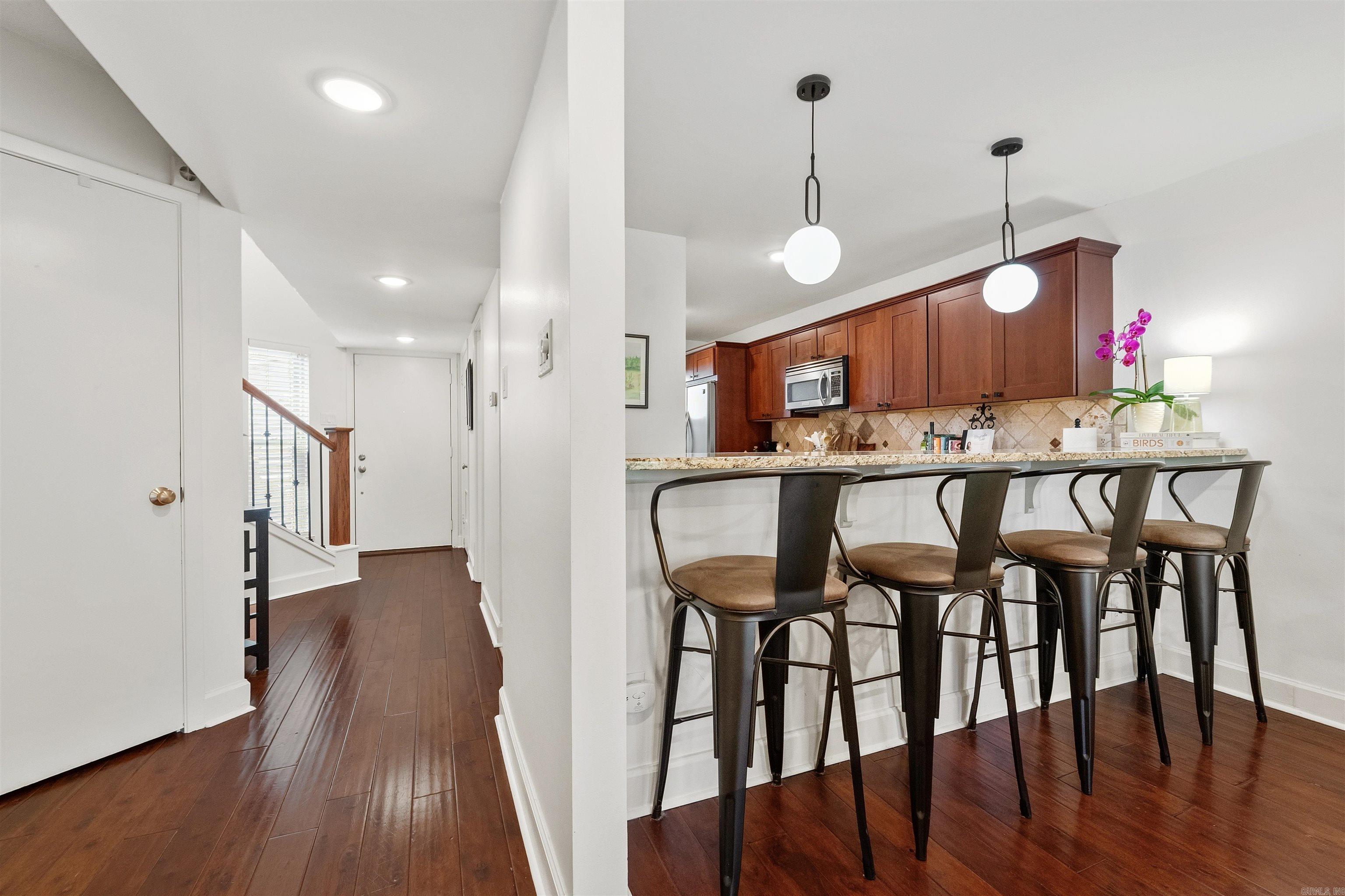 ROUND RIVER HPR - Residential