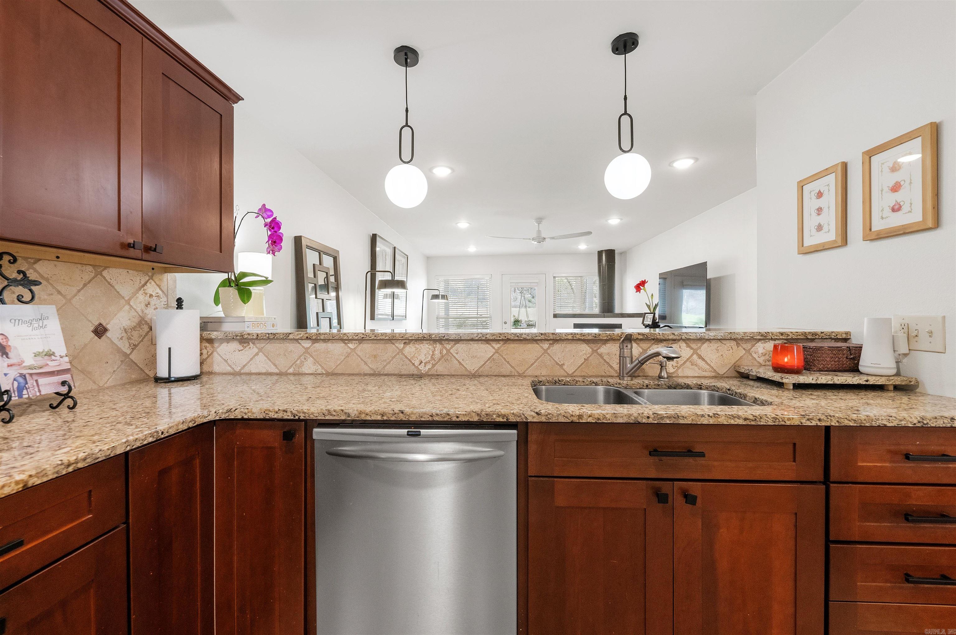 ROUND RIVER HPR - Residential