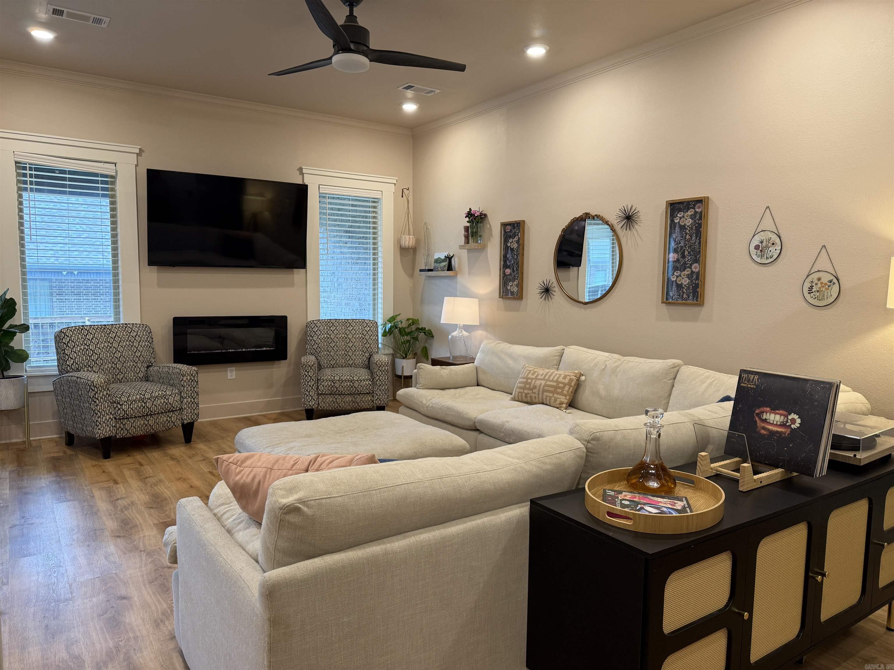 LEGACY POINTE - Residential