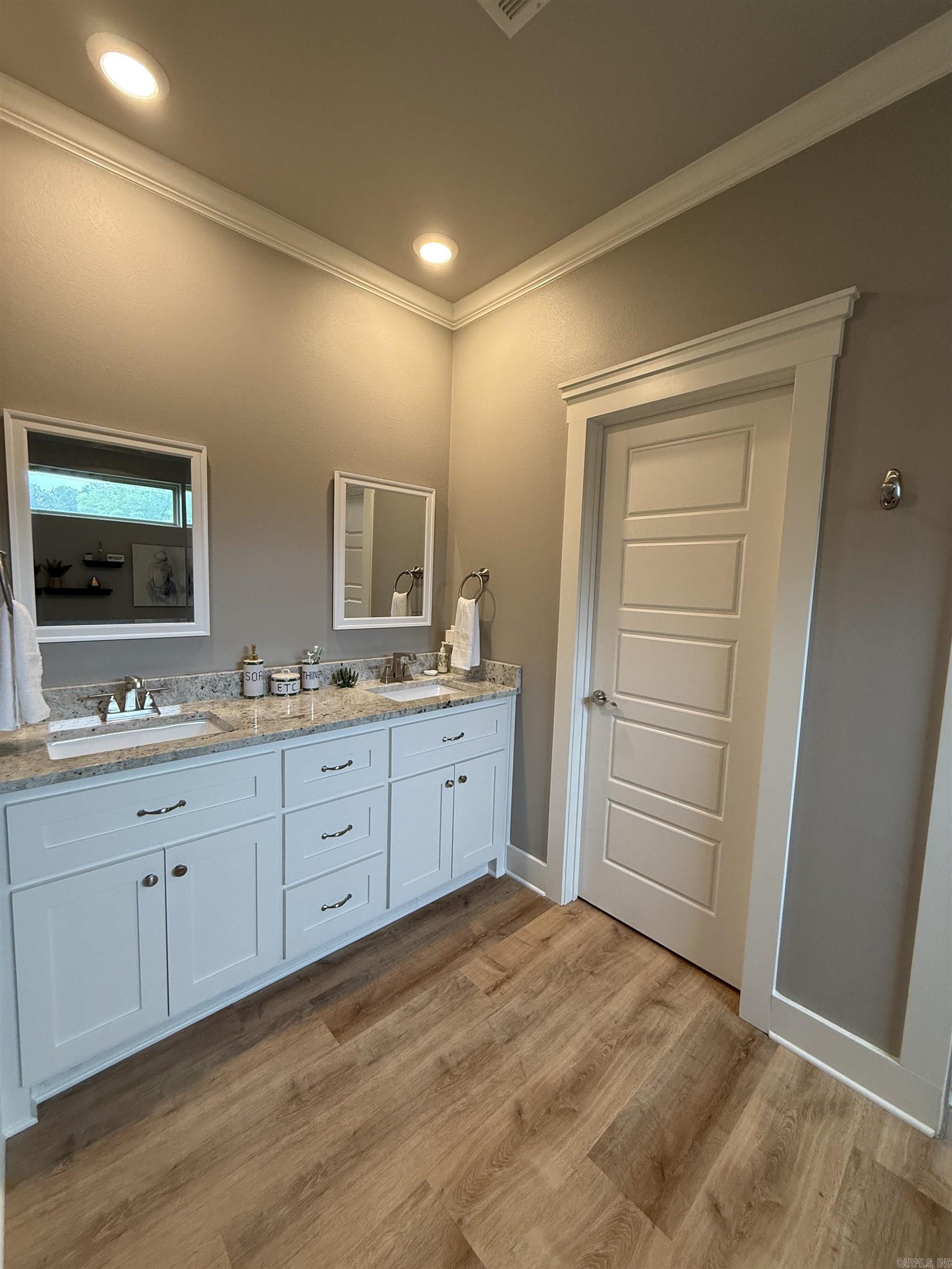 LEGACY POINTE - Residential