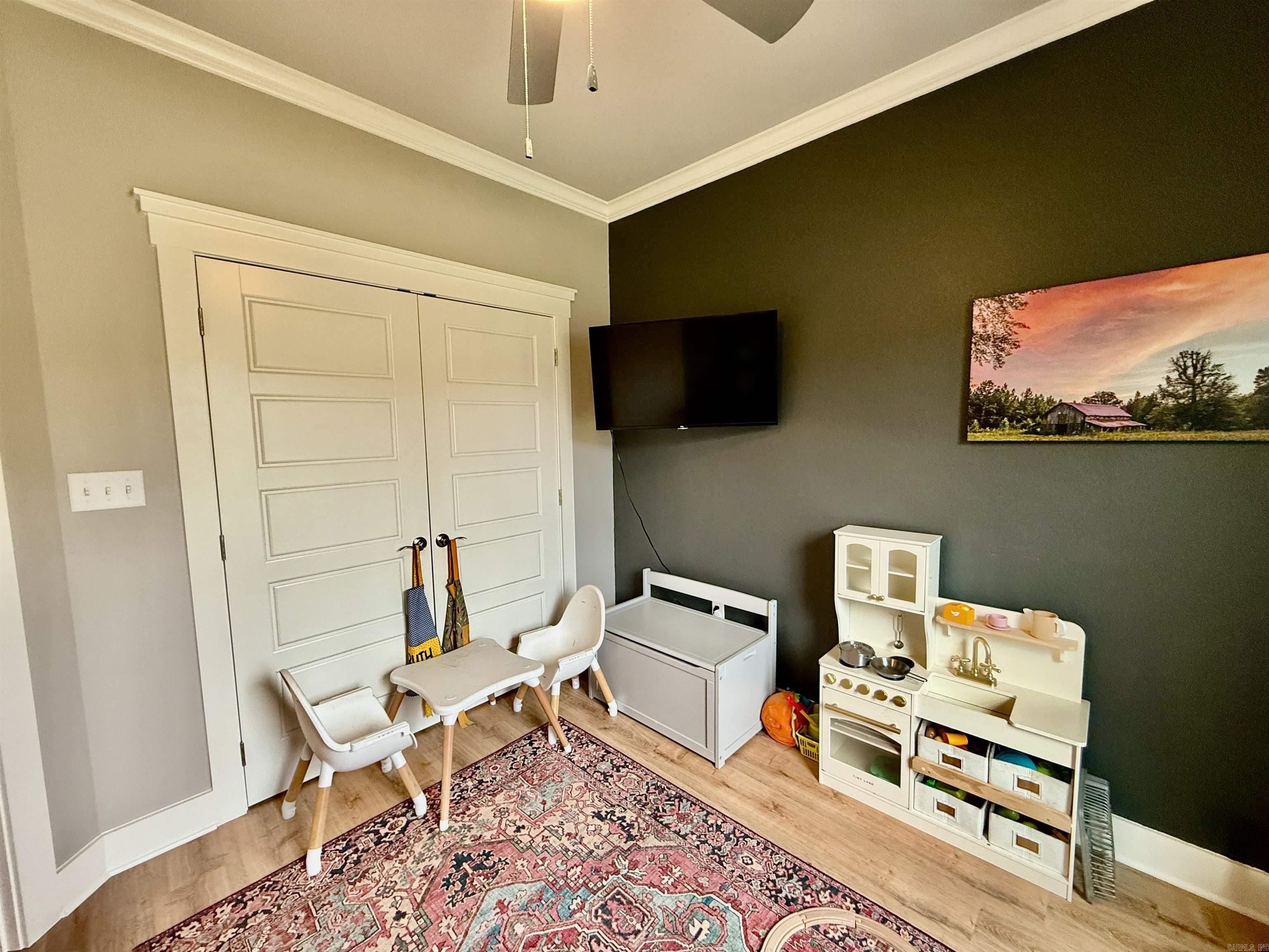 LEGACY POINTE - Residential