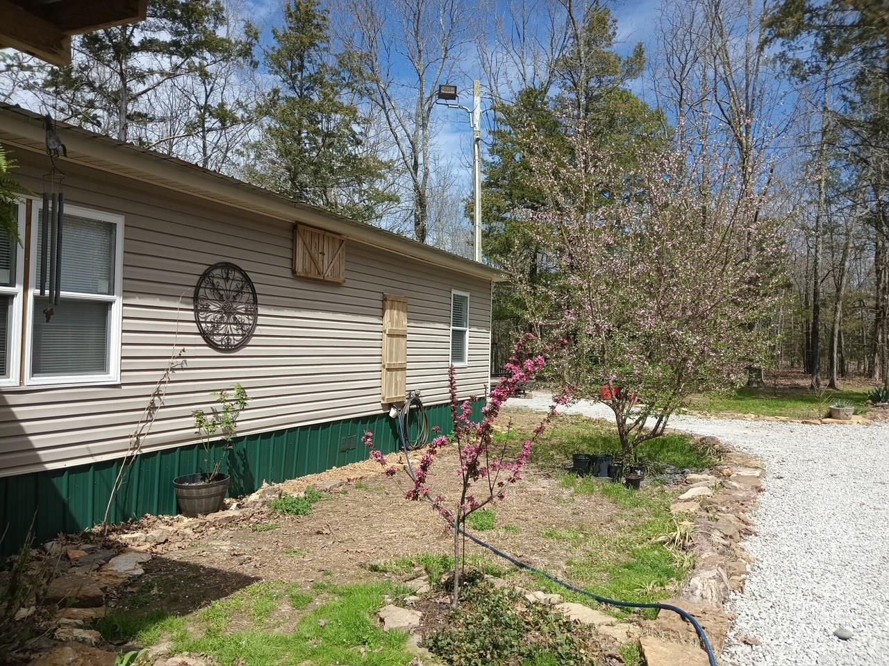 Greers Ferry-Outside - Residential