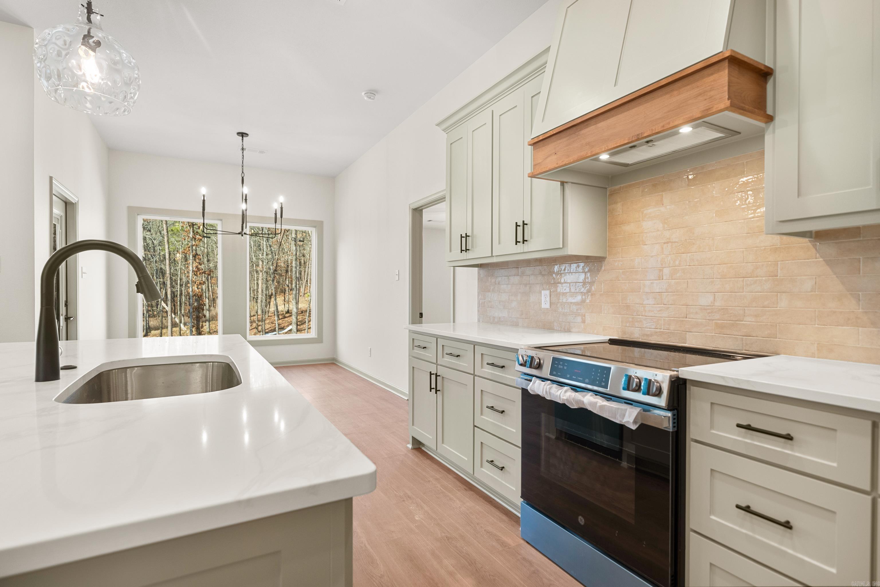 DIAMONDHEAD - Residential