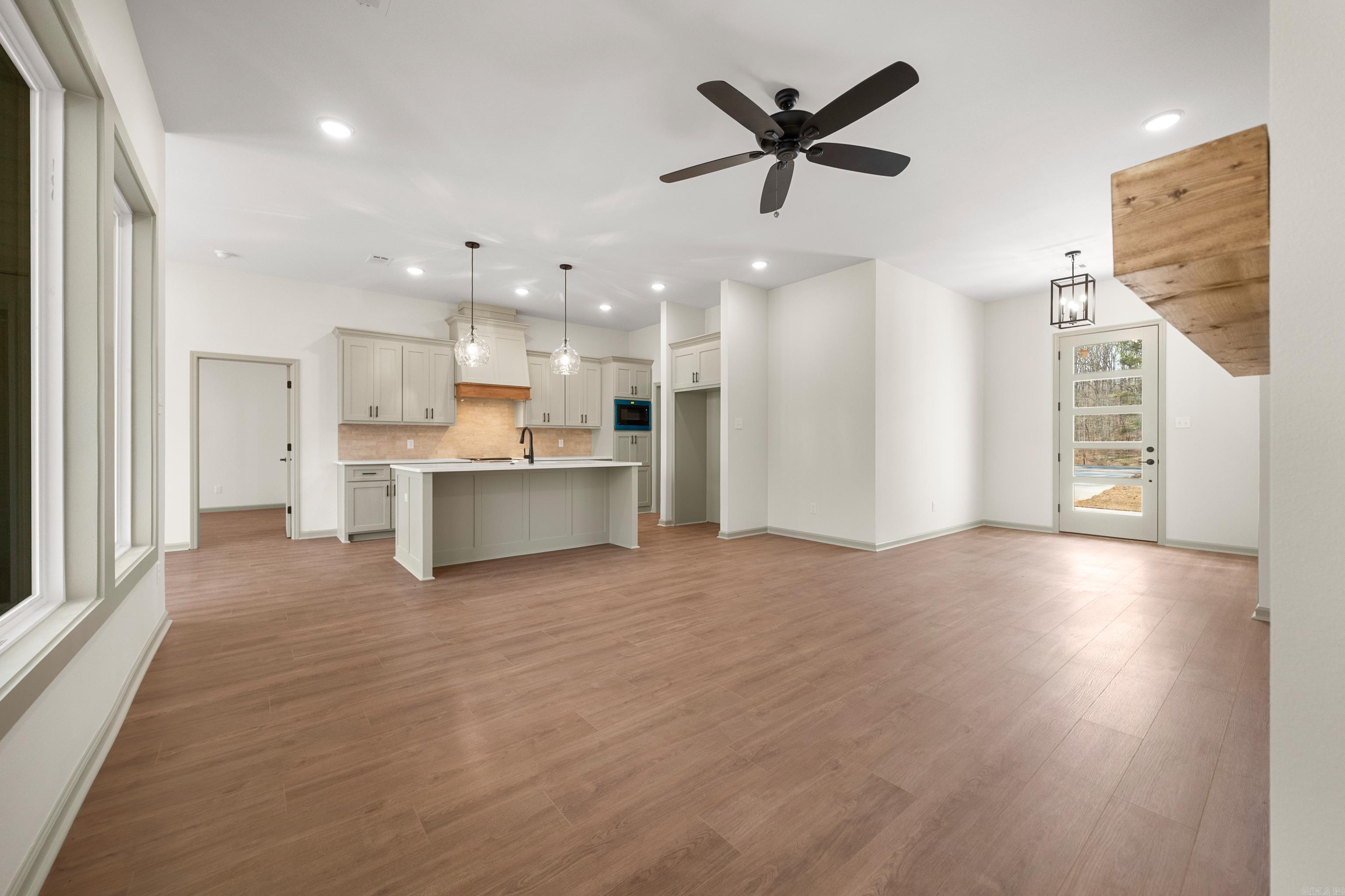 DIAMONDHEAD - Residential