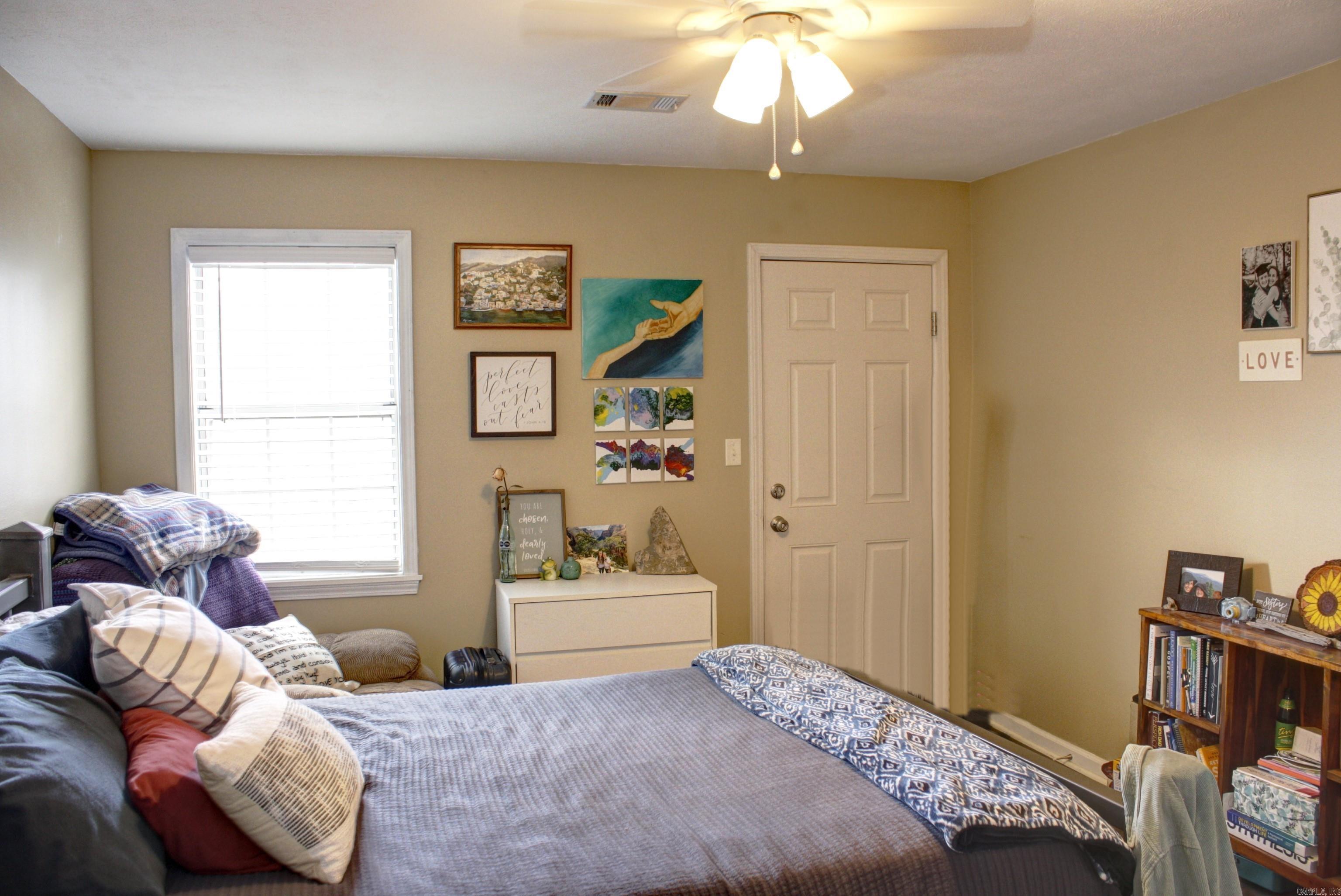 RIVER OAKS COMMONS - Residential