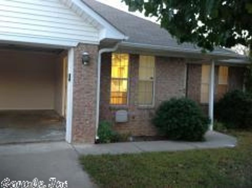 Nice Home close to town. Open kitchen, laundry room has cabinets. Two car garage with storage room. Please see agent remarks for combo code. Property is being sold ''AS IS'' and ''WHERE IS'' with no warranties expressed or implied. THIS IS AN AUCTION PROPERTY AND ALL OFFERS MUST BE SUBMITTED AT AUCTION.COM AND BID OFFER IS REQUIRED IN ORDER TO PURCHASE.