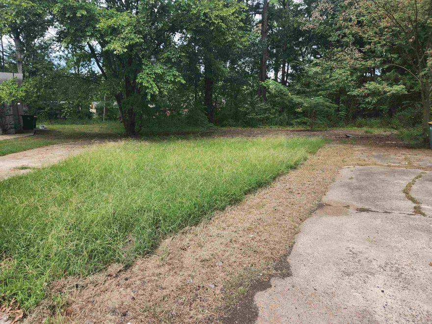 Looking to build a duplex?? Look no further!! This level lot is located in a cul-de-sac in a well established area. You can build & resell or Build & hold!! Either way, you will win!! There is a slab foundation located on the lot that has no value (will have to be repoured). This area is being re-Gentrified (YOU CAN LITERALLY WALK THRU THE BACK YARD TO THE ALL NEW MULTI-MILLION DOLLAR HIGH SCHOOL THATS UNDER CONSTRUCTION), so you know what that means!! This opportunity WILL NOT LAST LONG!! CALL LISTING AGENT NOW FOR YOUR PRIVATE TOUR TODAY!!