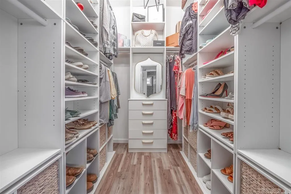 North Little Rock, Arkansas 72116, United States, 4 Bedrooms Bedrooms, ,4 BathroomsBathrooms,Residential,Active,87199