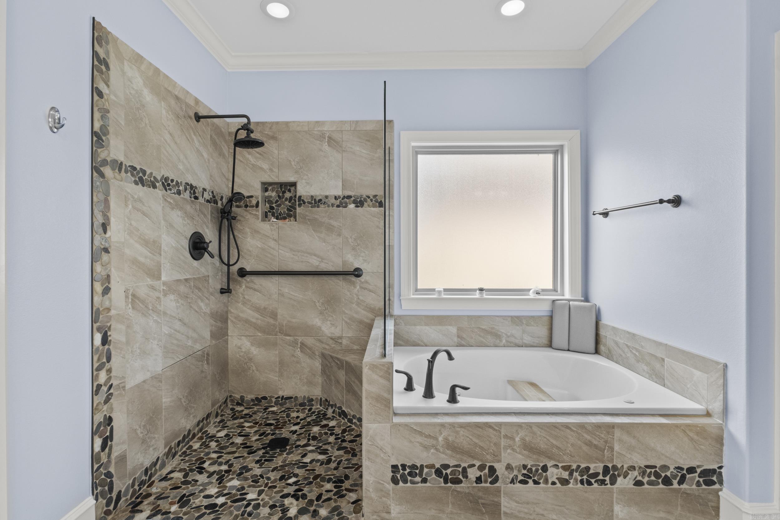 CHENAL VALLEY "MIRAMAR PLACE" - Residential