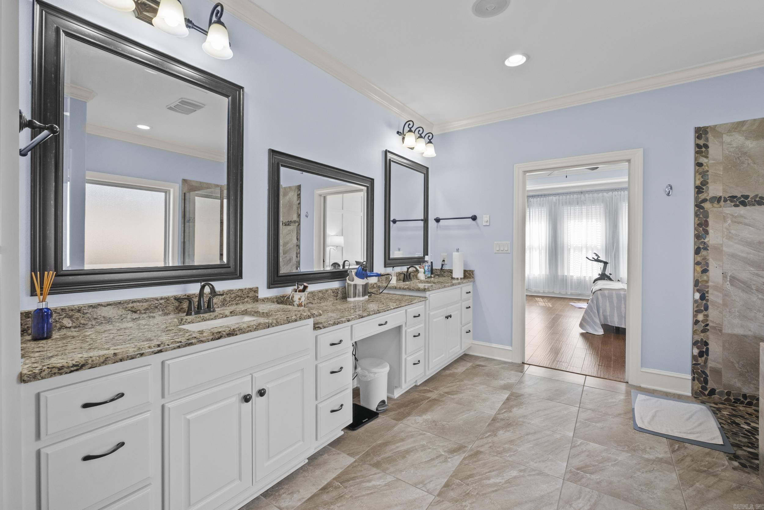 CHENAL VALLEY "MIRAMAR PLACE" - Residential