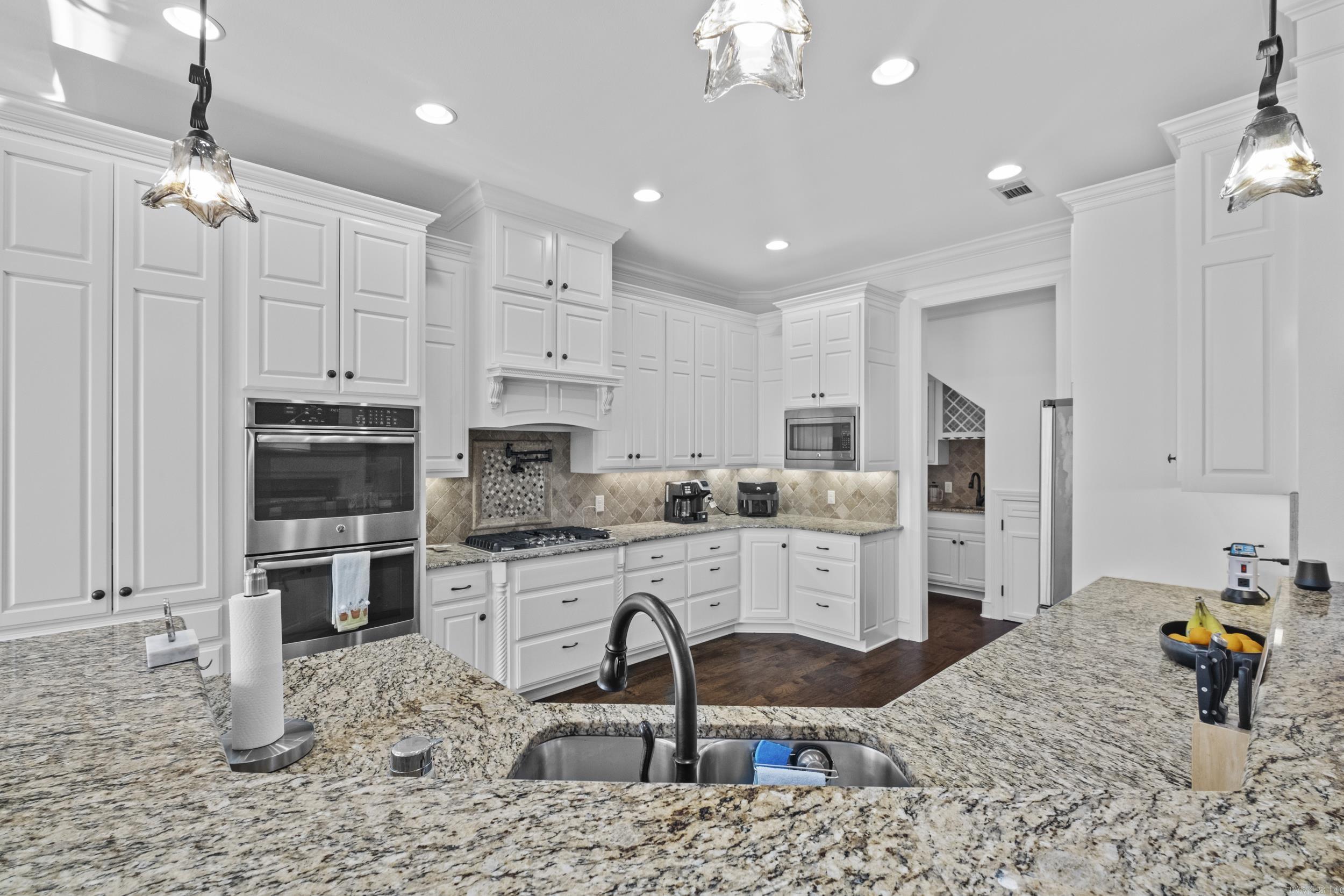 CHENAL VALLEY "MIRAMAR PLACE" - Residential