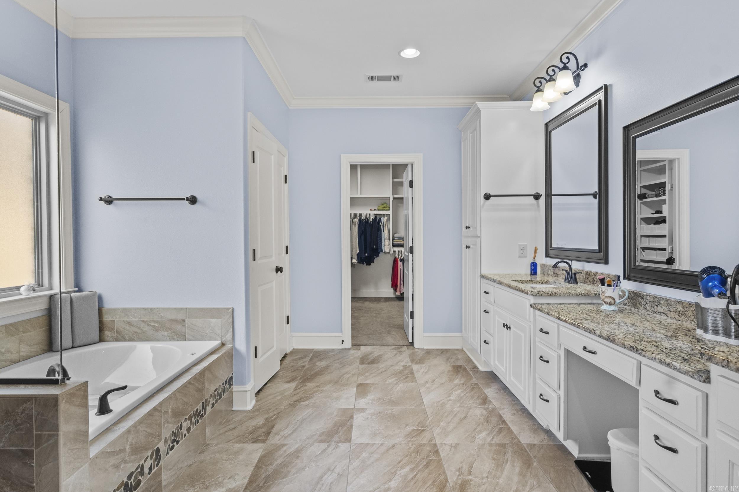 CHENAL VALLEY "MIRAMAR PLACE" - Residential