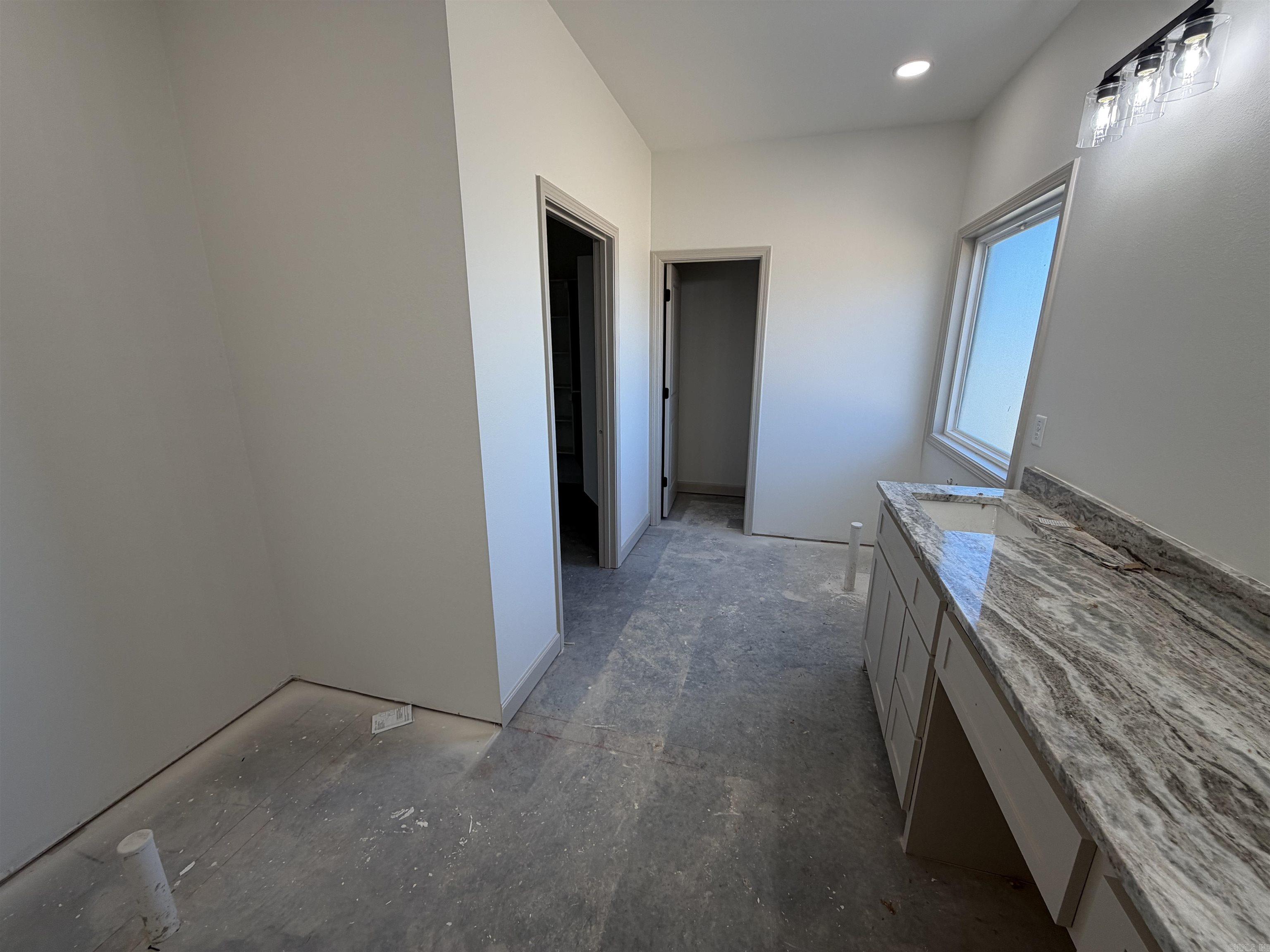 WINCHESTER ESTATES - Residential