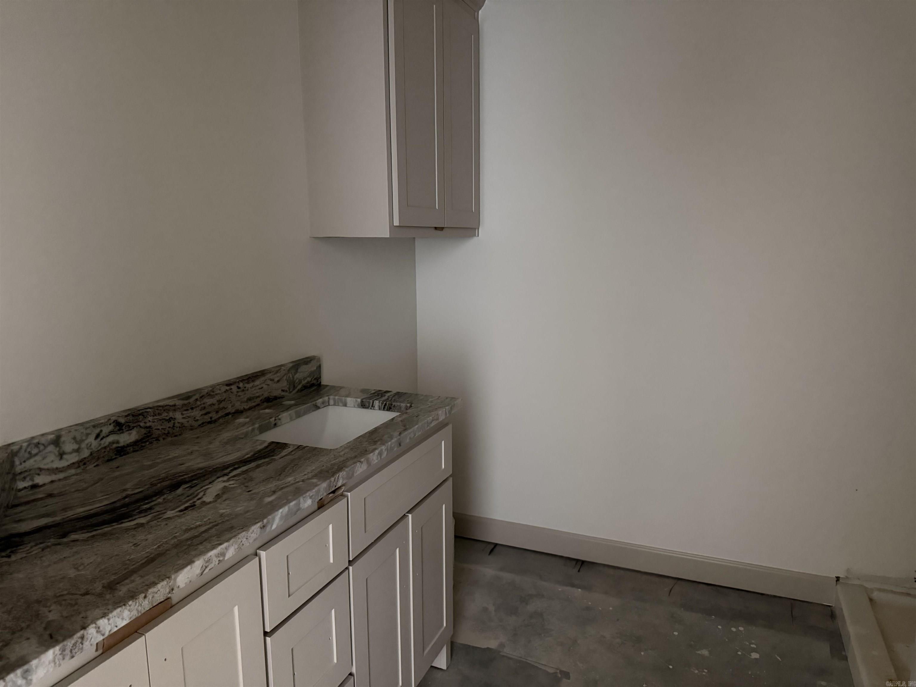 WINCHESTER ESTATES - Residential