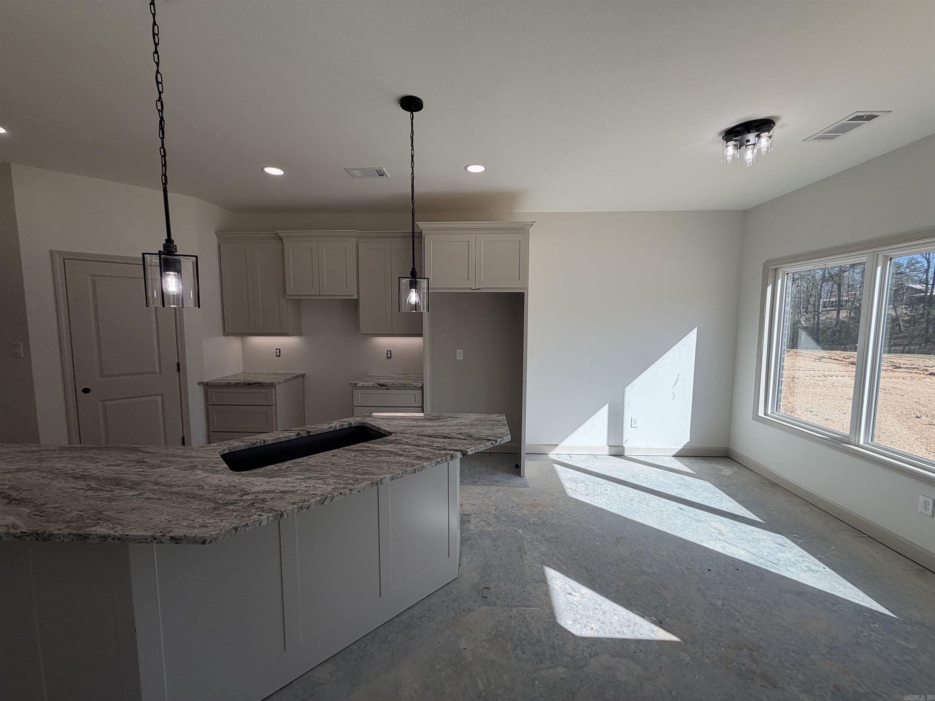 WINCHESTER ESTATES - Residential