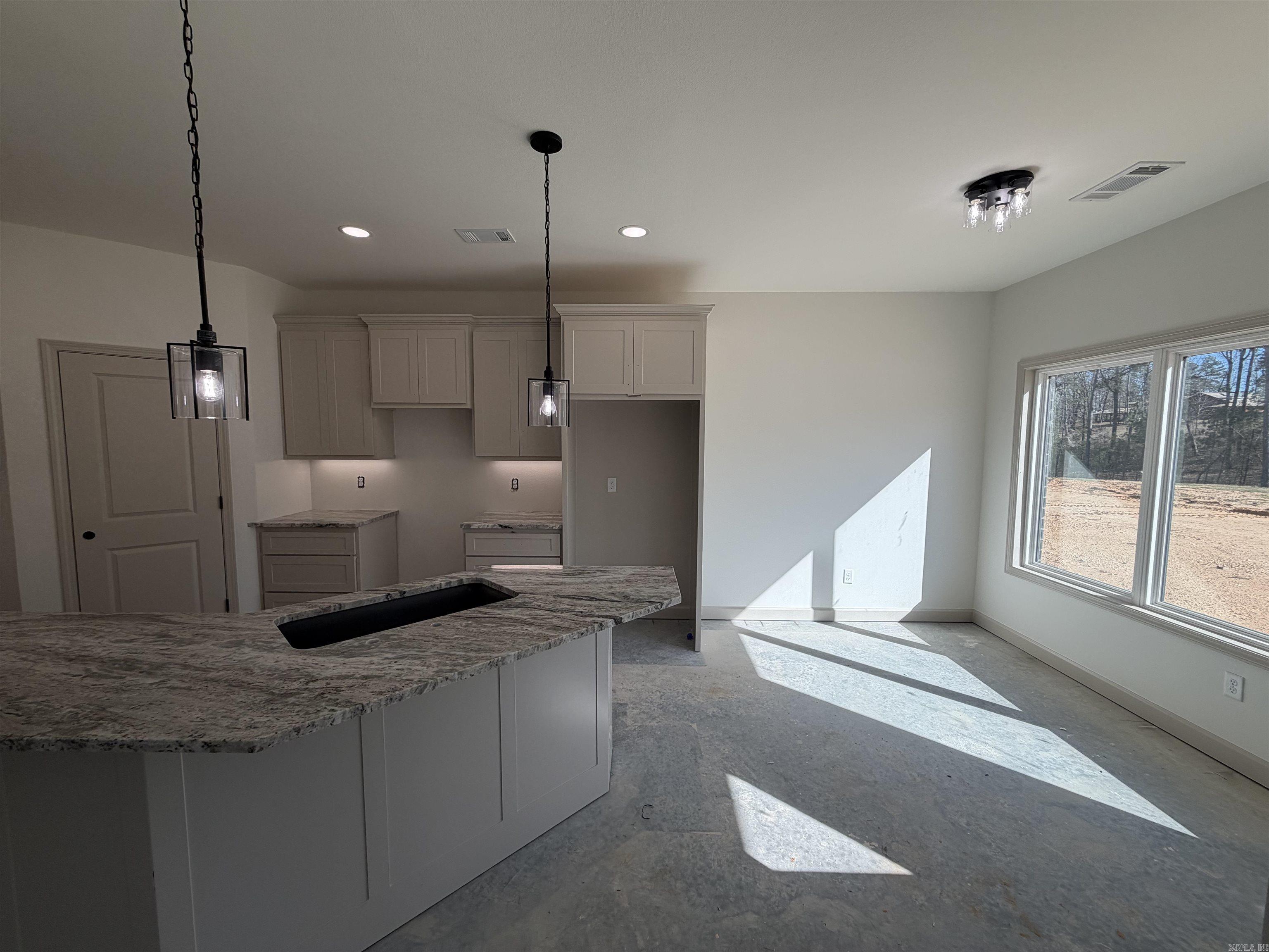 WINCHESTER ESTATES - Residential