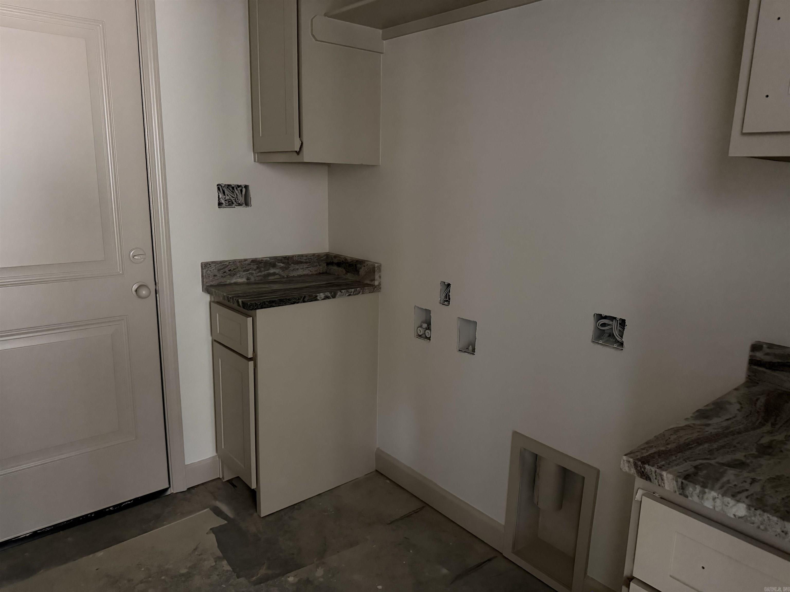 WINCHESTER ESTATES - Residential