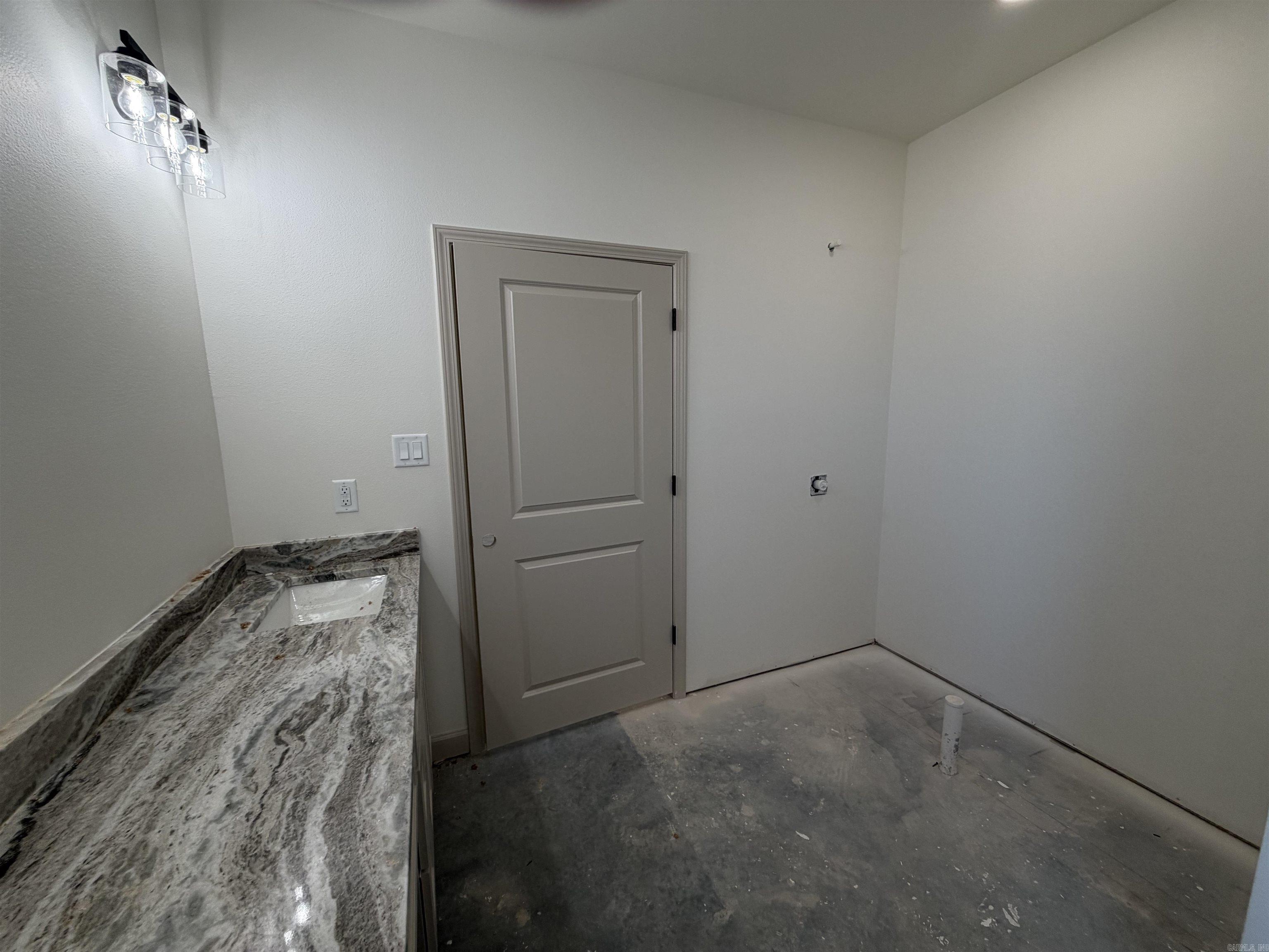 WINCHESTER ESTATES - Residential