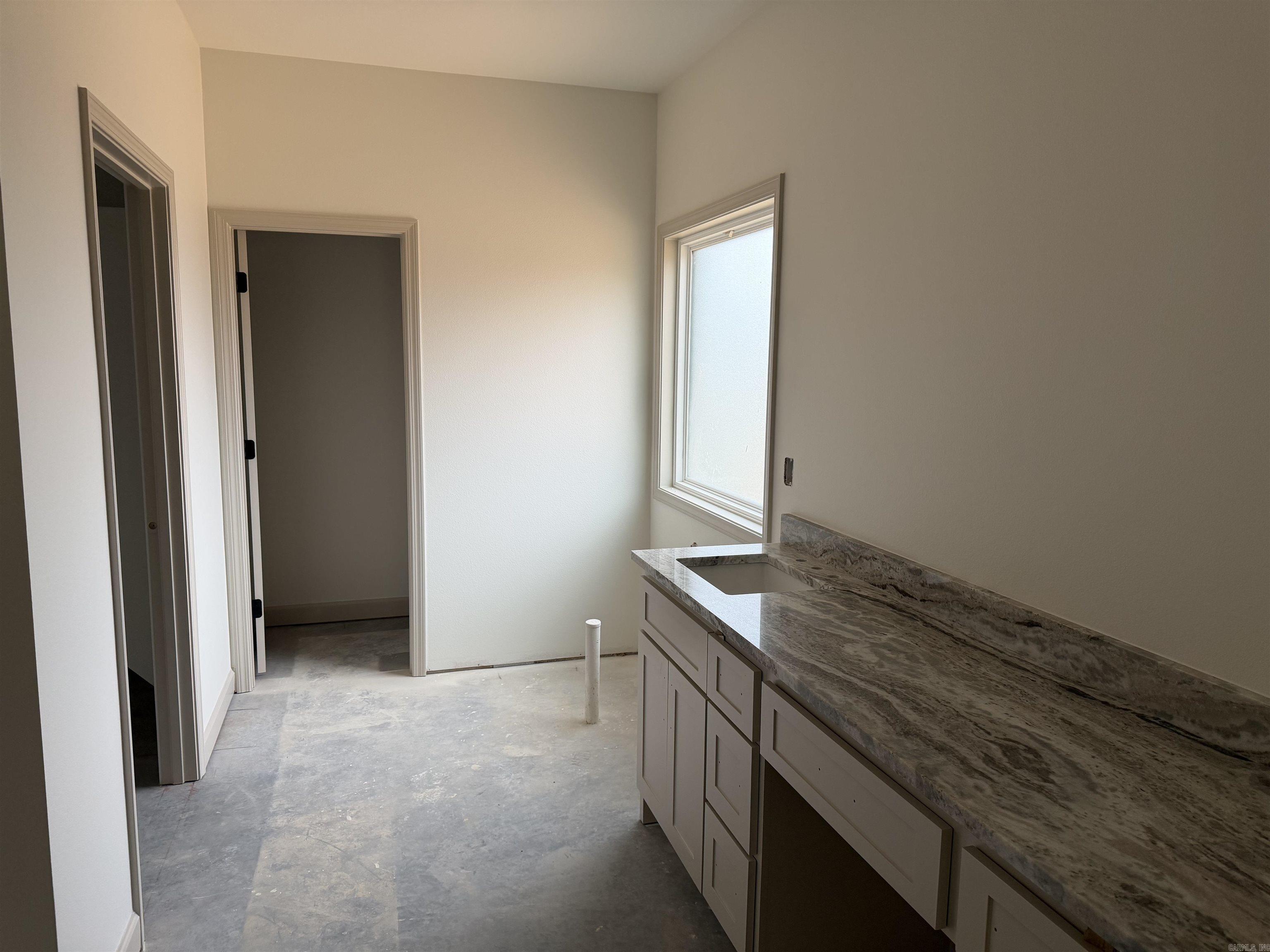 WINCHESTER ESTATES - Residential