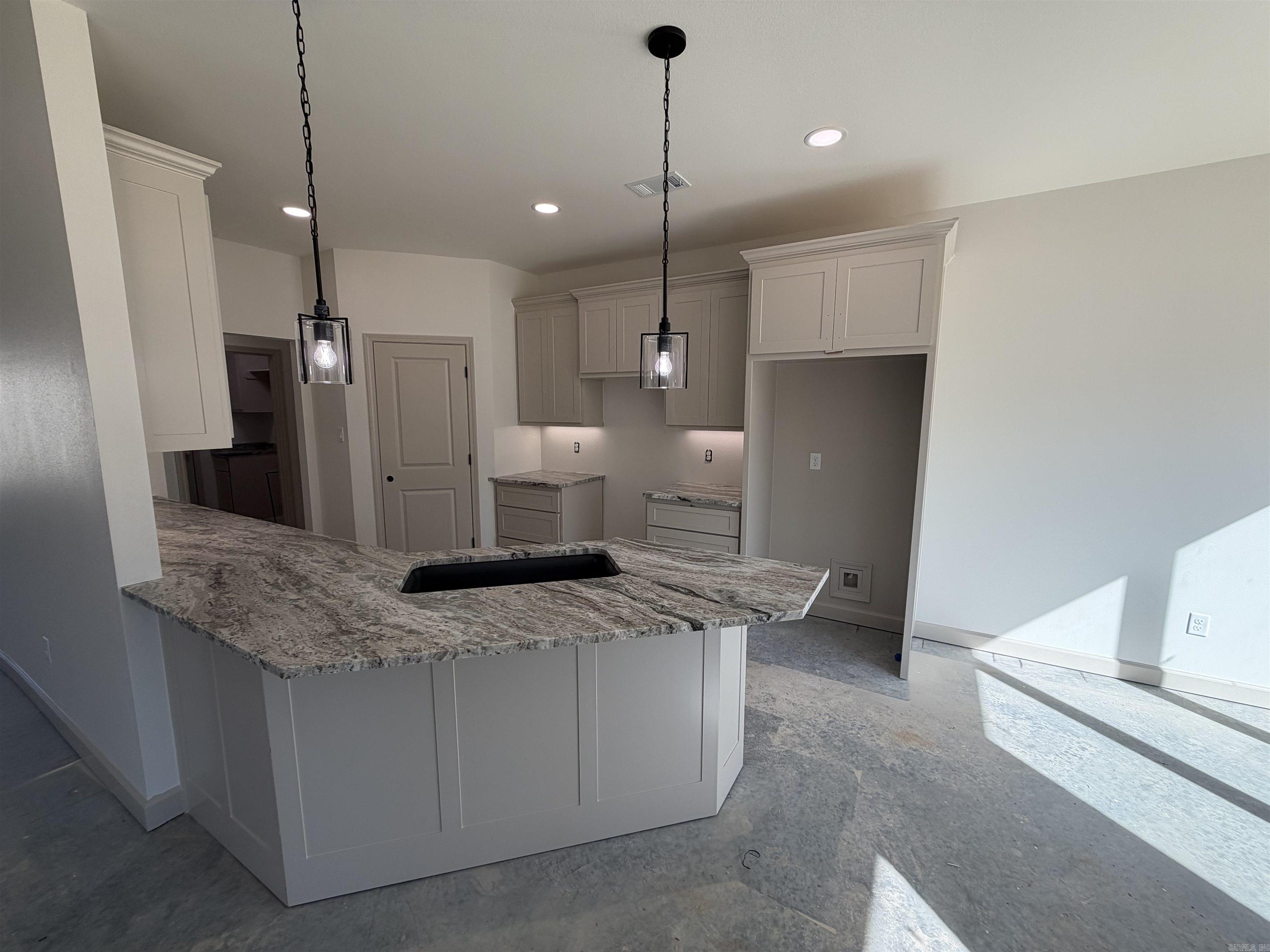 WINCHESTER ESTATES - Residential