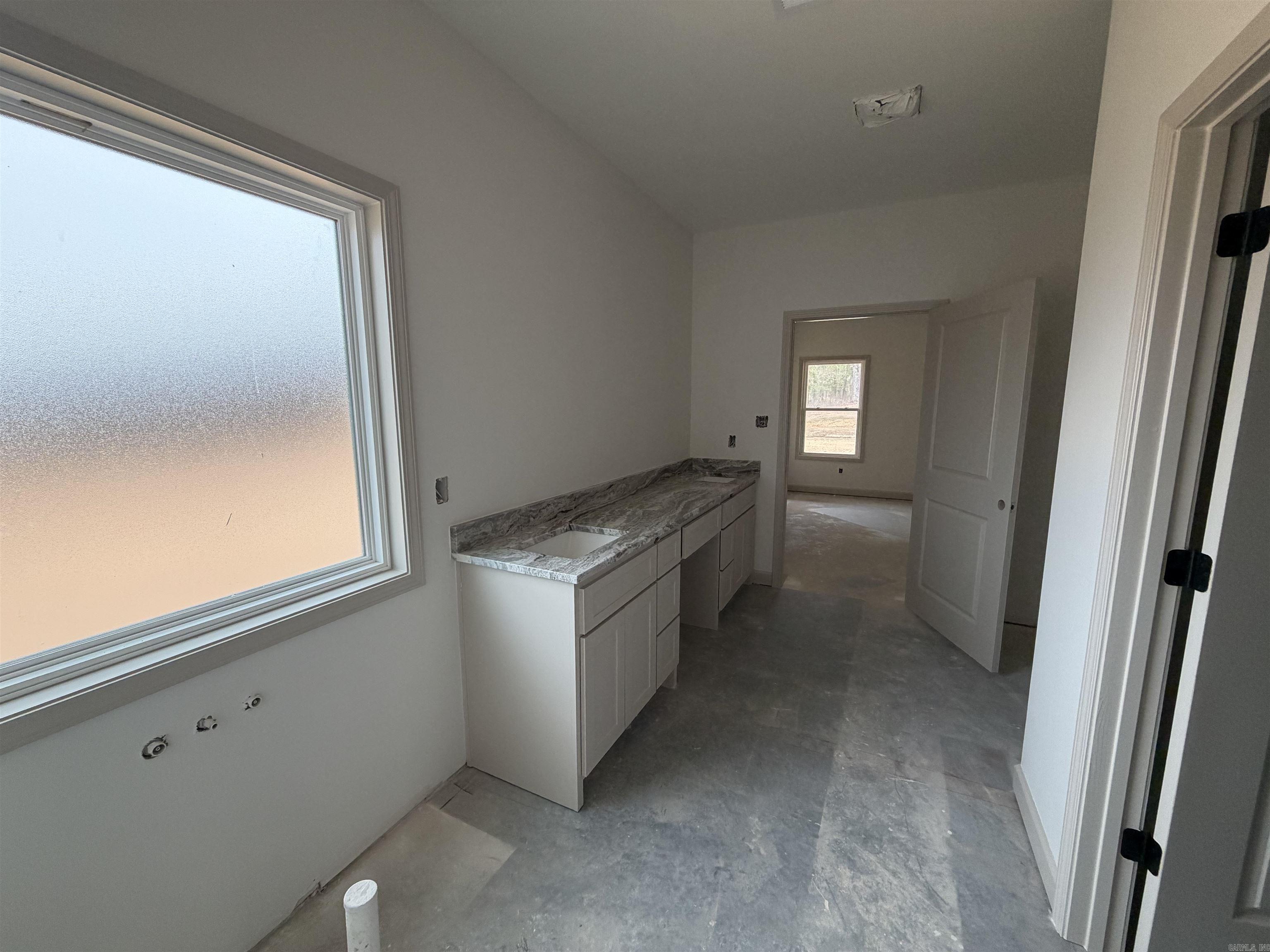 WINCHESTER ESTATES - Residential