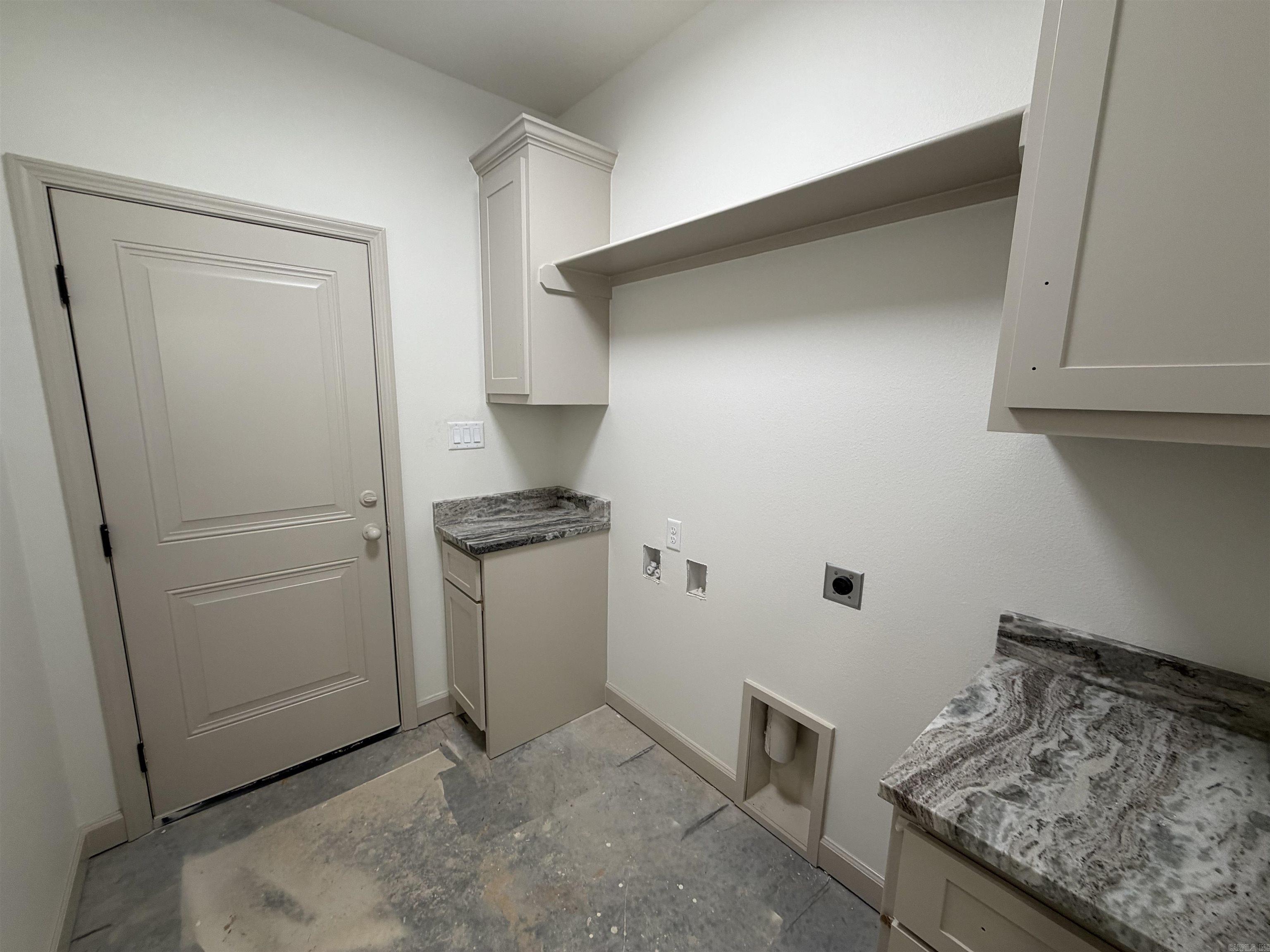 WINCHESTER ESTATES - Residential