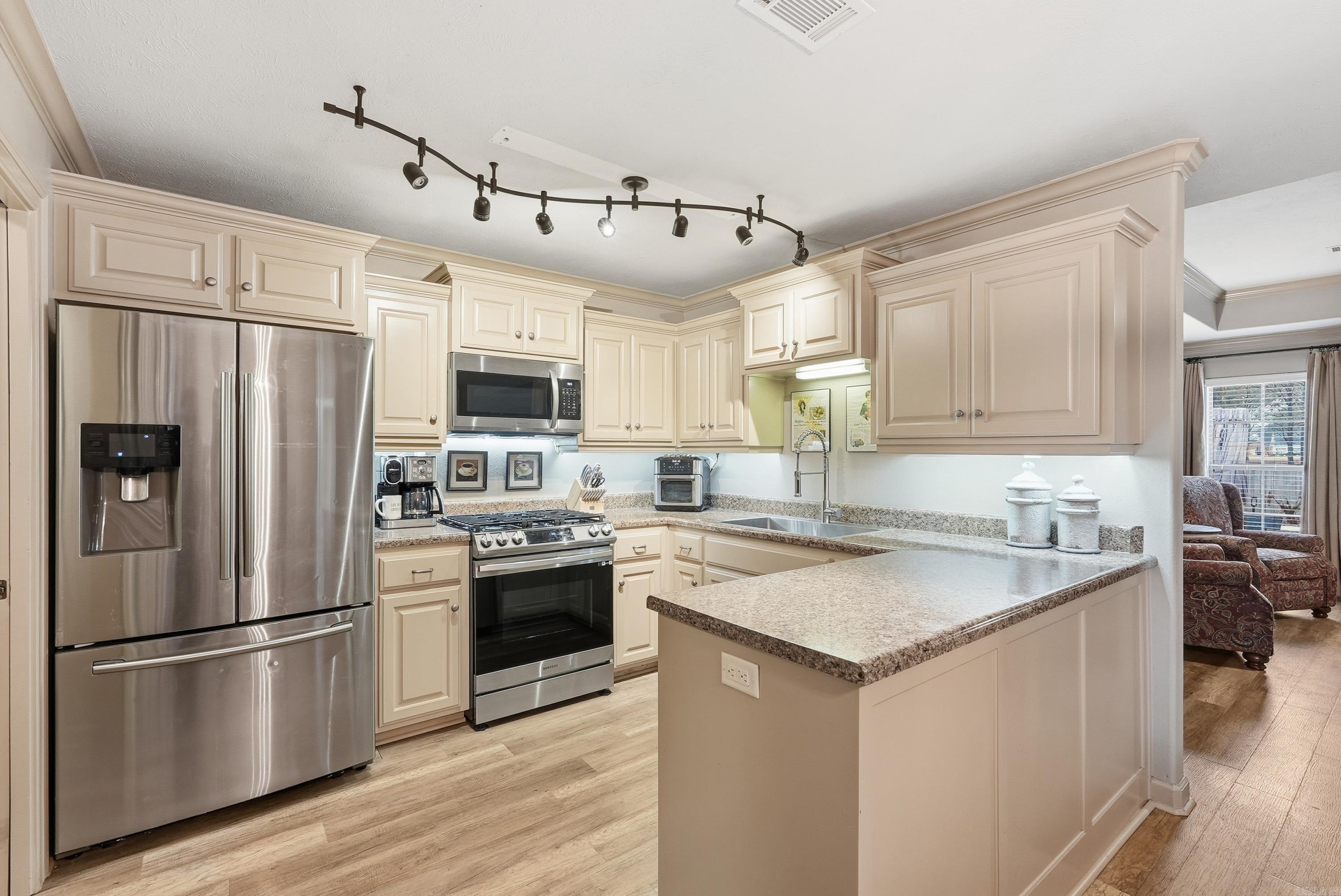 Brentwood - Residential