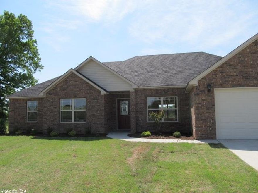 Ceramic Tile Flooring, Carpet in all bedrooms, Crown Molding Package, Double Pain Windows, Gas Furnace, 8" SS Sink, Recessed Can lights, Laundry & Refrigerator Cabinets, Hardwood Floors in Dining & Family Room, Granite in Kitchen, 1/2 Glass Front Door, Jacuzzi Tub, Separate Walk In Shower, 10 x 12 covered patio,  Whirlpool Appliances and for more information, contact Doris Pabst.  (SEE AGENT CONFIDENTIAL REMARKS FOR ADDITIONAL INFO)