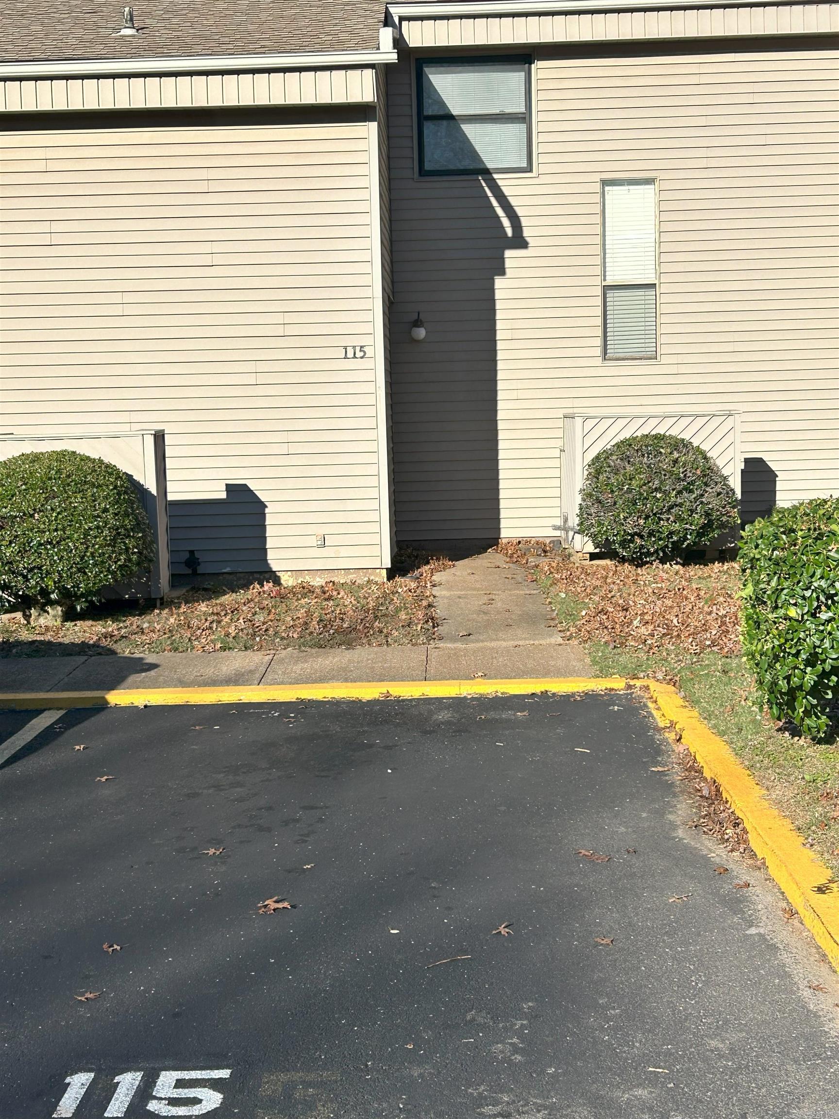 Lakewood Hills Condo - Residential
