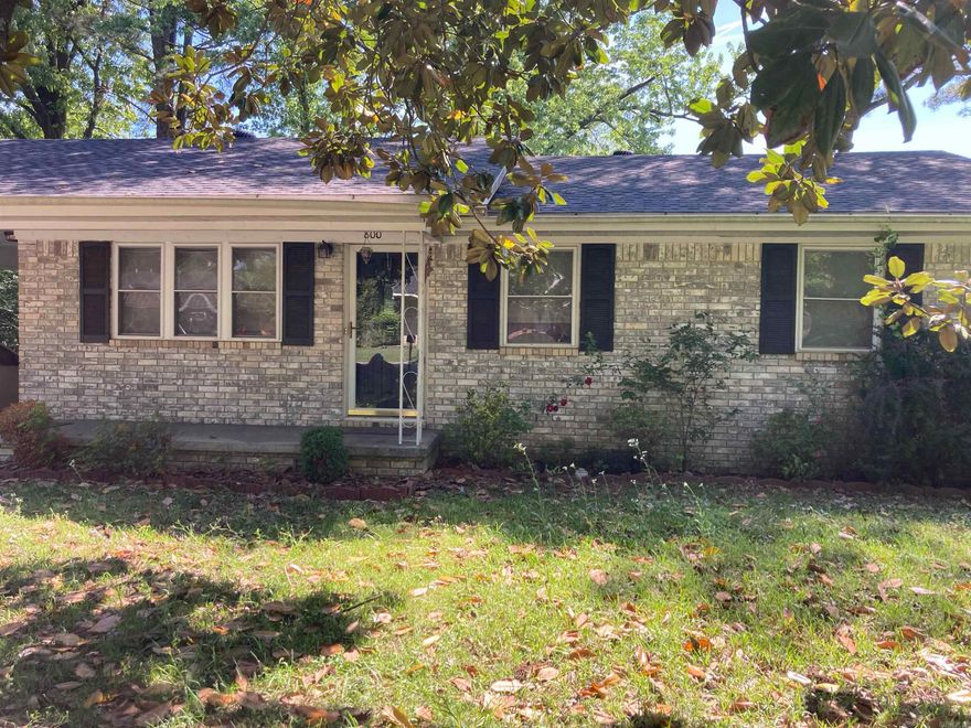 Beautiful 3 bedroom 2 bath house in the heart of Bald Knob.  The entire house was remodeled 2 years ago with new roof, HVAC, and all of the other important items.  The kitchen features granite countertops.  Enjoy grilling on the back deck while watching the kids play or the dogs run in the fully fenced backyard. Bald Eagle Barn conveys as well.  Less than a mile from Bald Knob Schools.