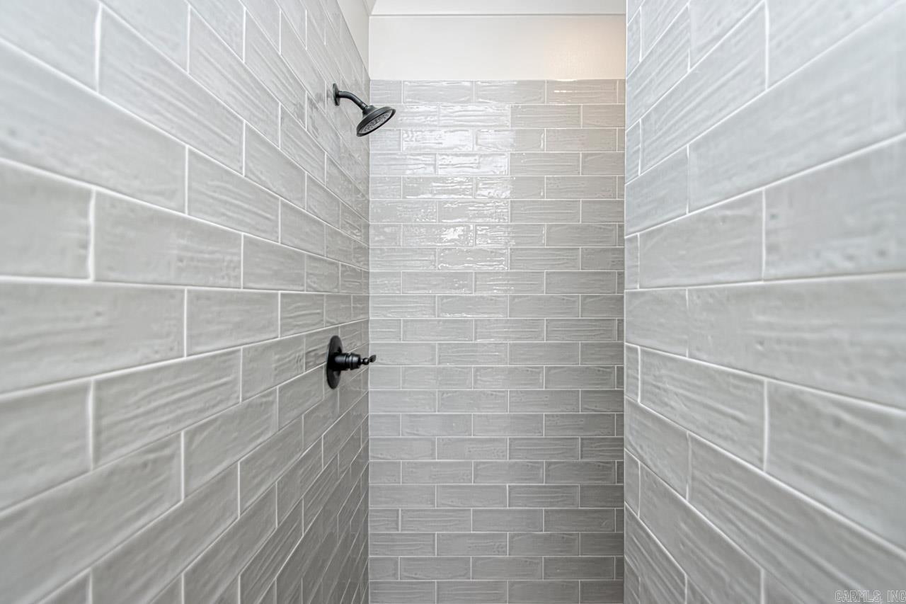 MILLERS GLENN - Residential