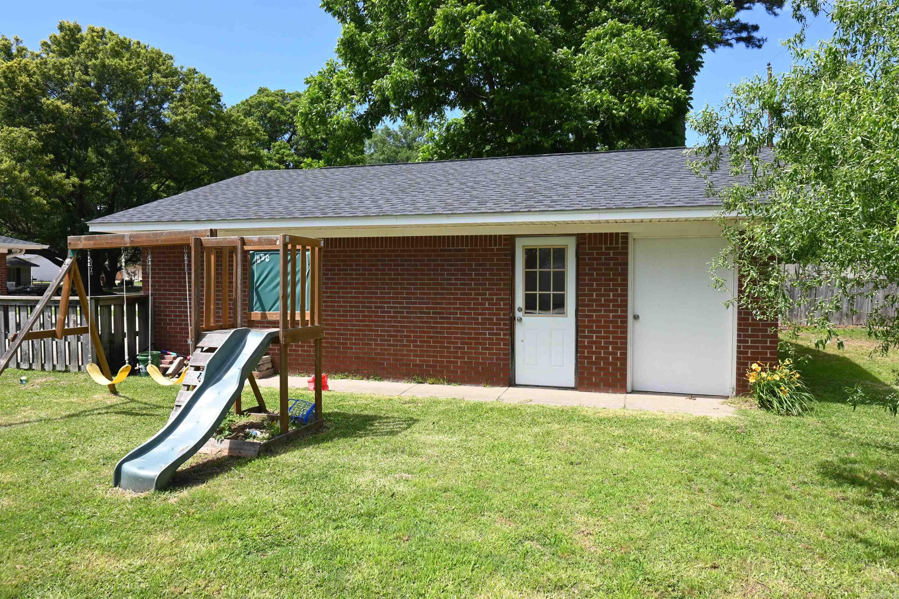 COKER HAMPTON - Residential