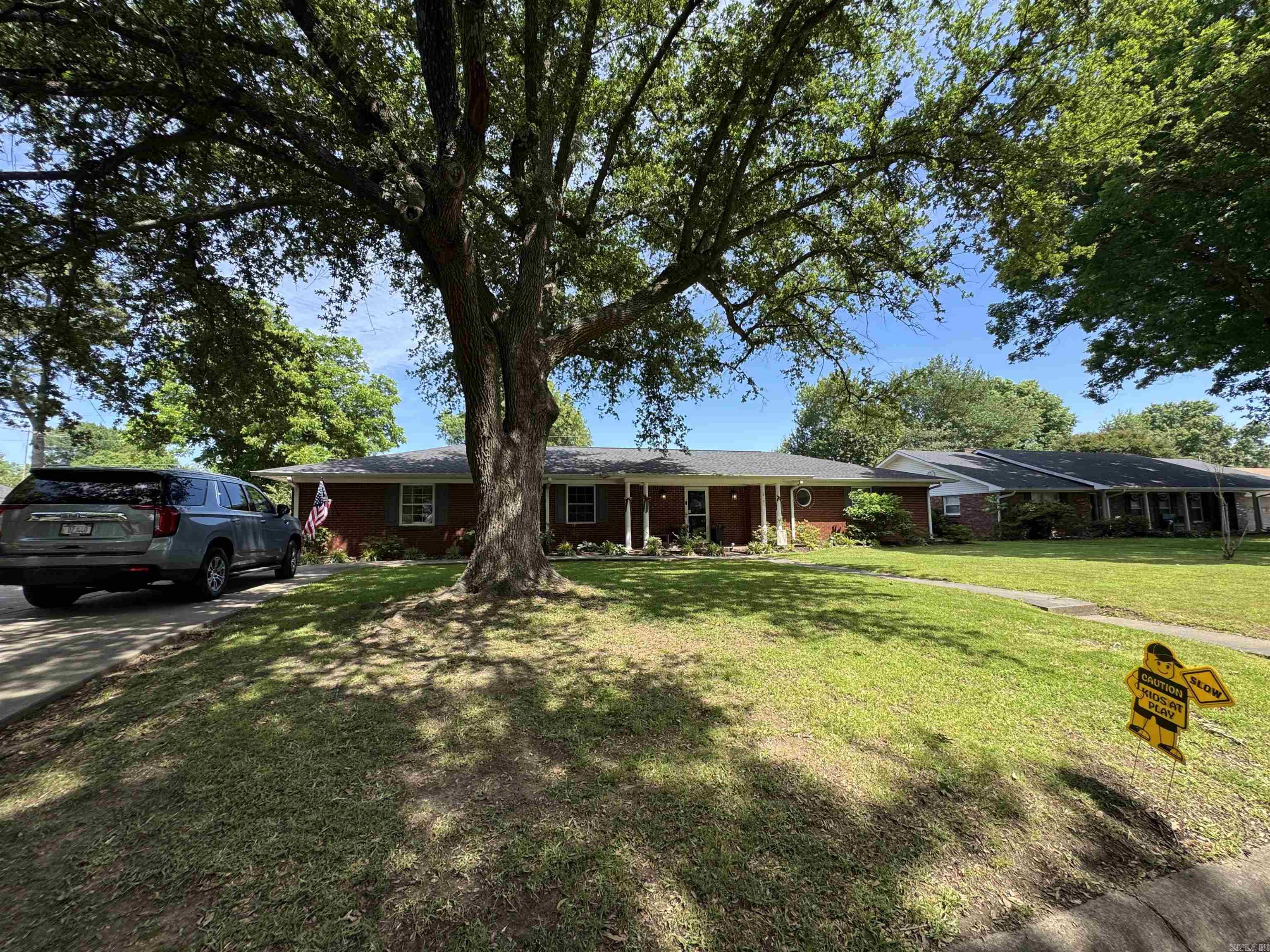 COKER HAMPTON - Residential