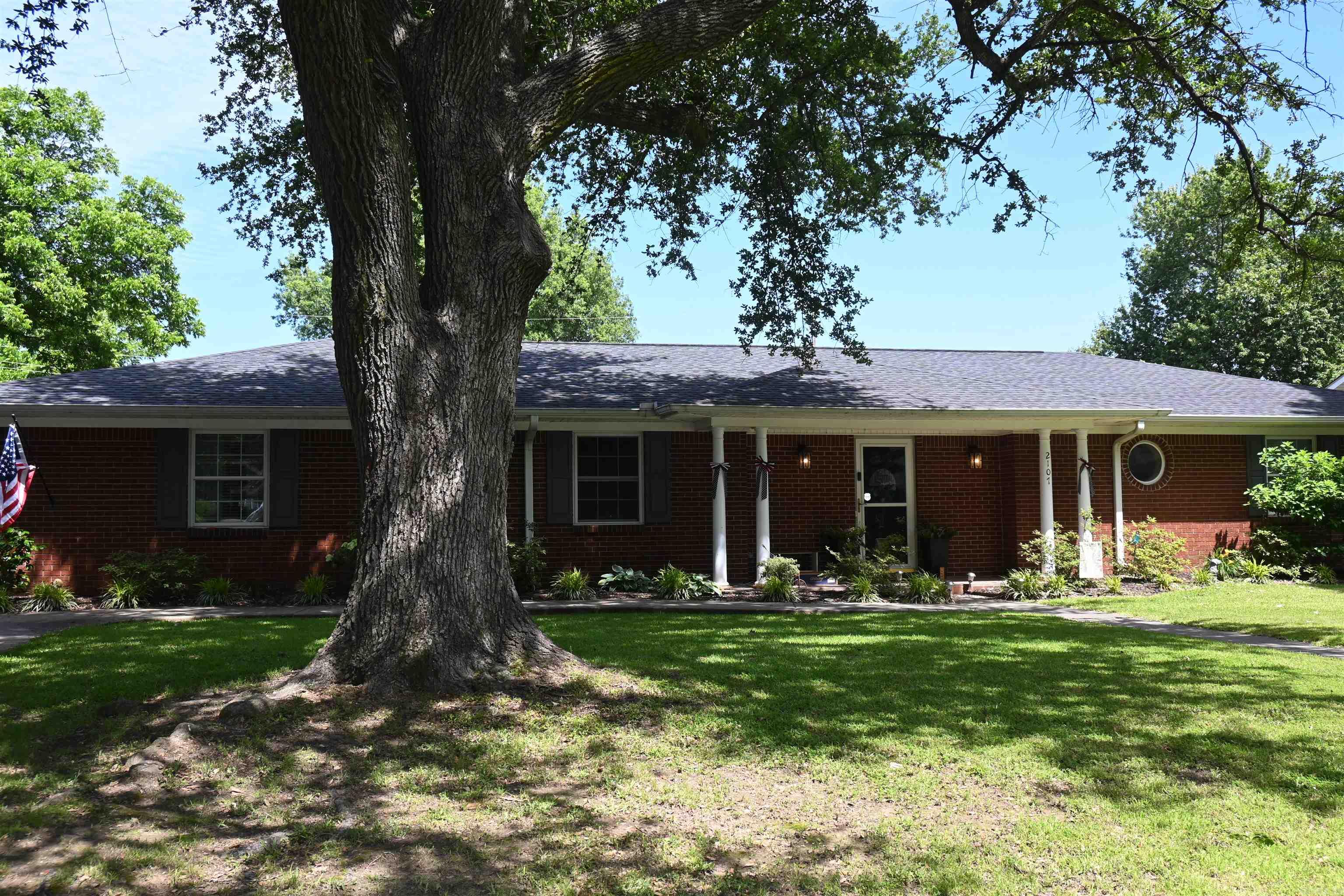 COKER HAMPTON - Residential