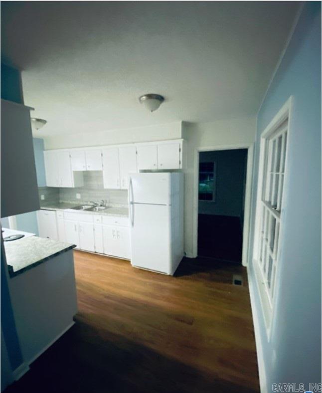 Kahn - Residential Lease