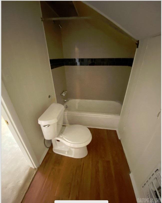 Kahn - Residential Lease