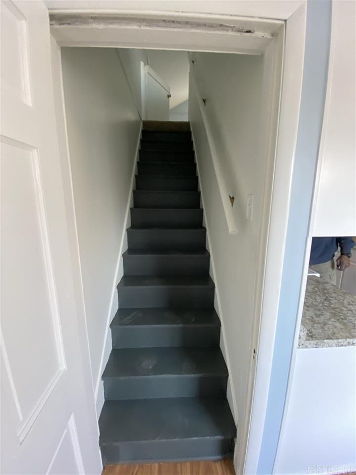 Kahn - Residential Lease